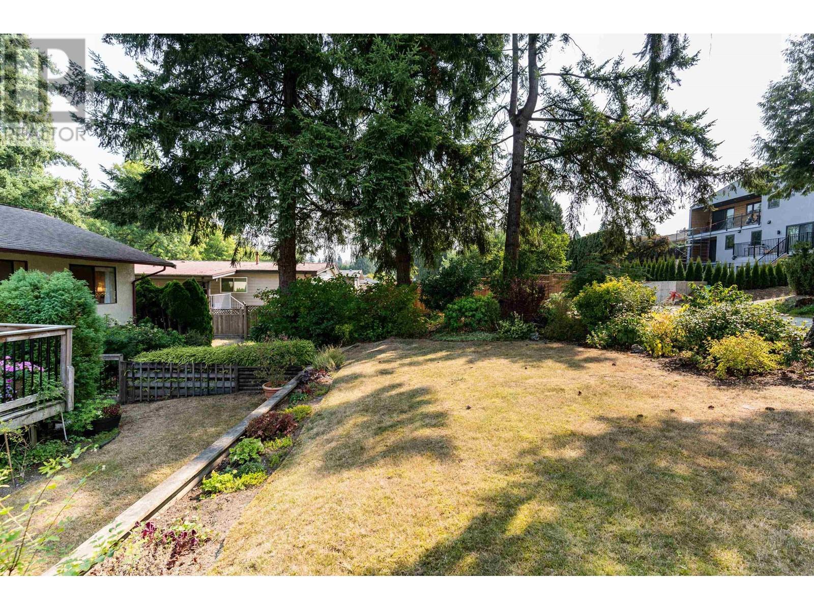 7996 Lakefield Drive, Burnaby, British Columbia  V5E 3W8 - Photo 37 - R2810721