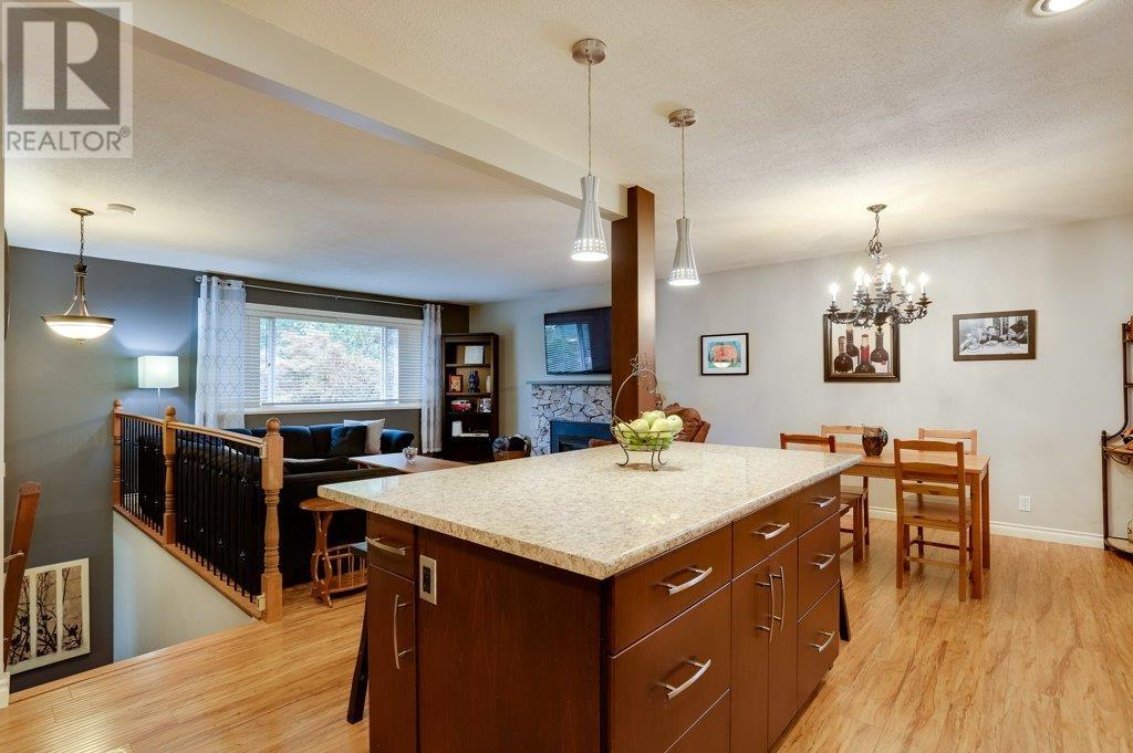 958 Raymond Avenue, Port Coquitlam, British Columbia  V3B 2M7 - Photo 6 - R2810958