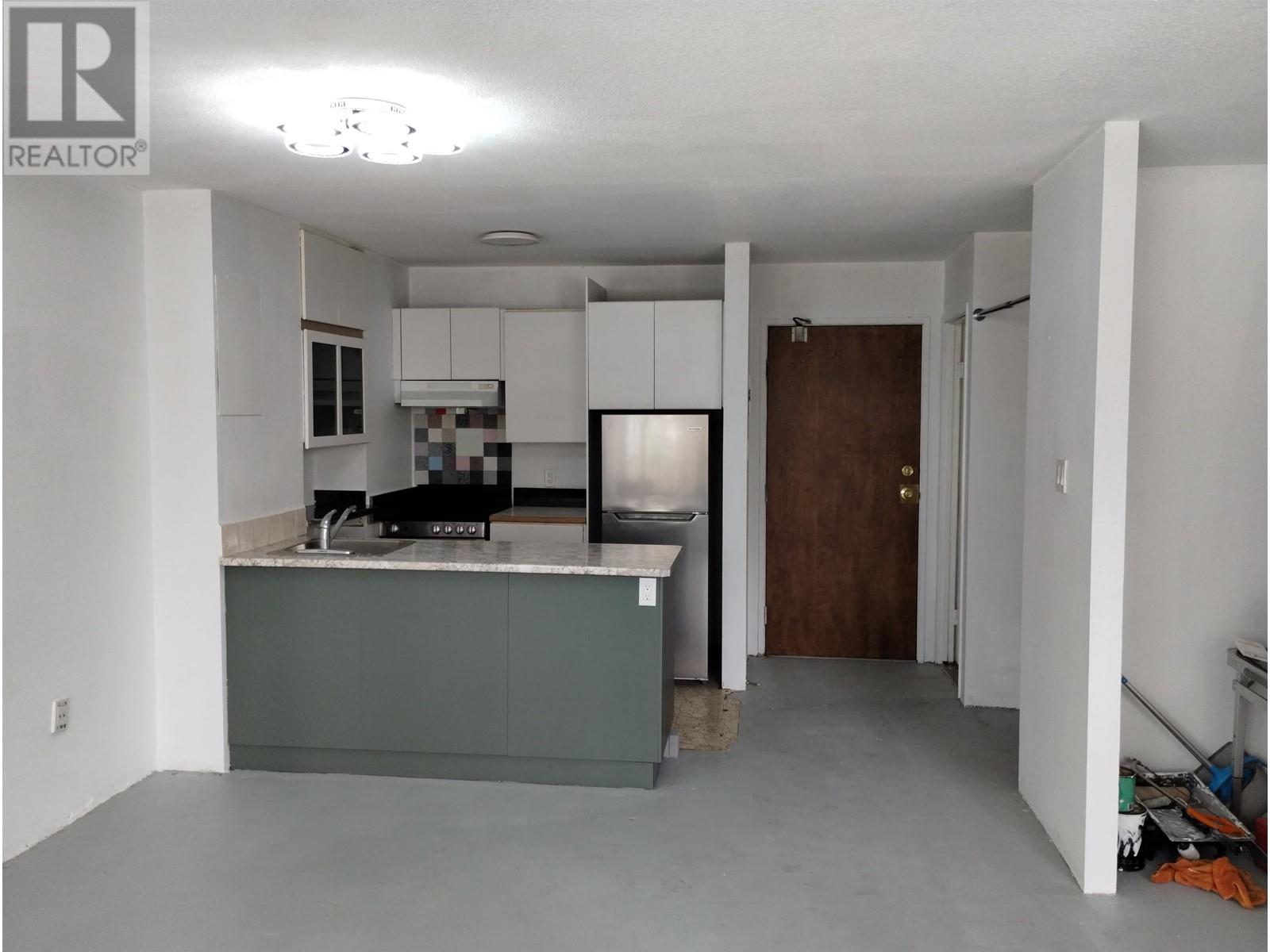 403 1330 Burrard Street, Vancouver, British Columbia  V6Z 2B8 - Photo 3 - R2810929
