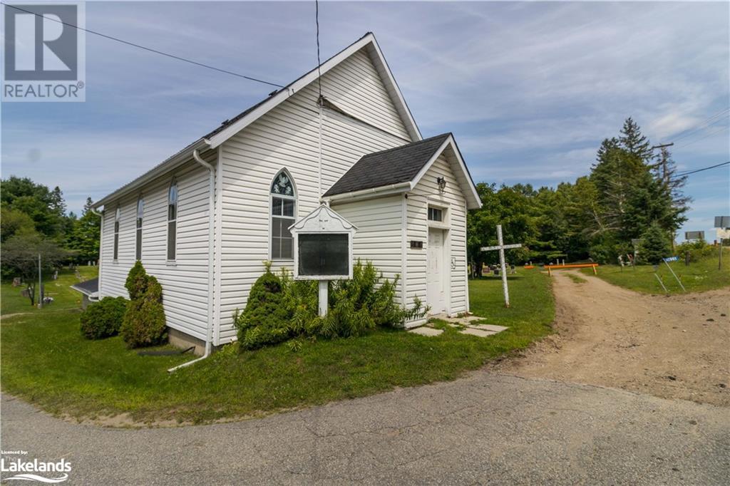 10961 highway 118, algonquin highlands