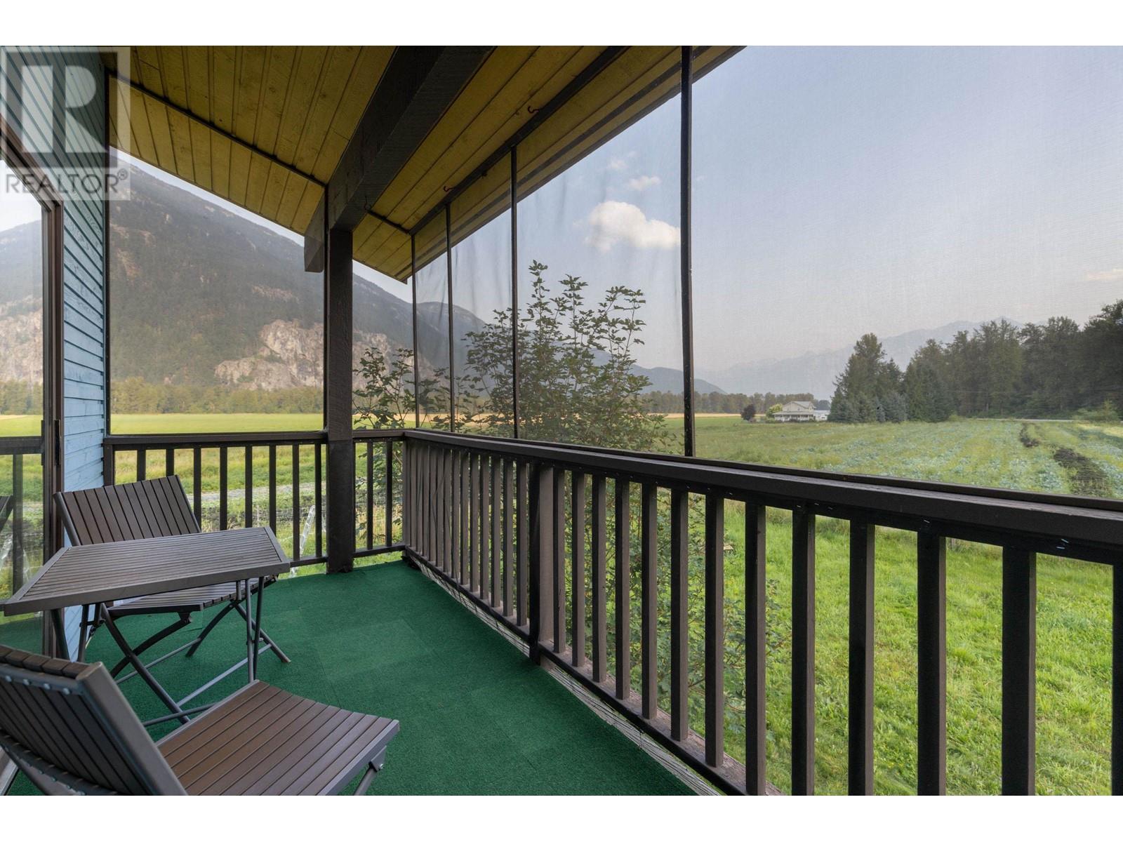 8184 Pemberton Meadows Road, Pemberton, British Columbia  V0N 2L2 - Photo 10 - R2811039