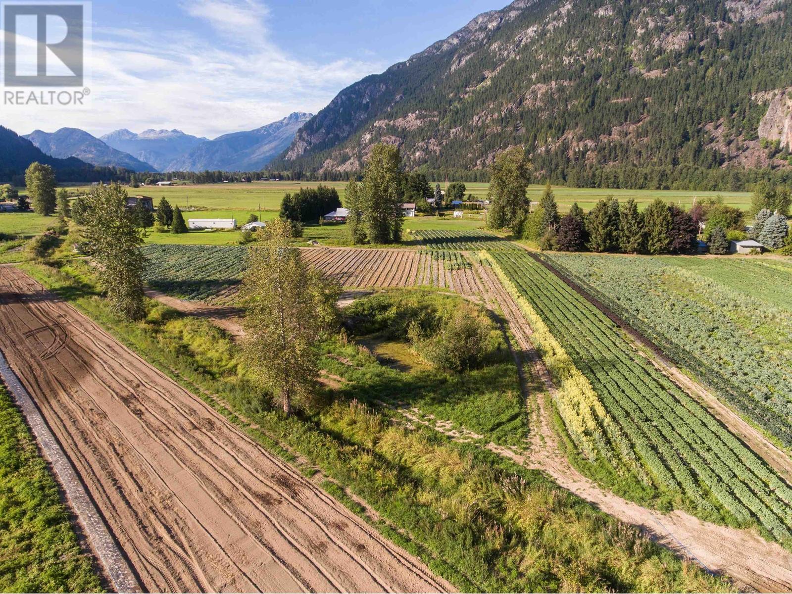 8184 Pemberton Meadows Road, Pemberton, British Columbia  V0N 2L2 - Photo 23 - R2811039