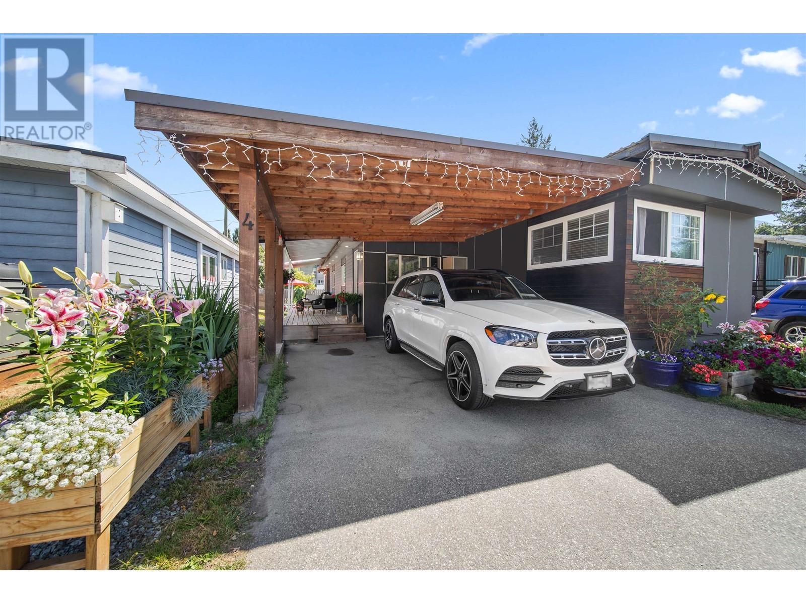 4 39768 GOVERNMENT ROAD, squamish, British Columbia