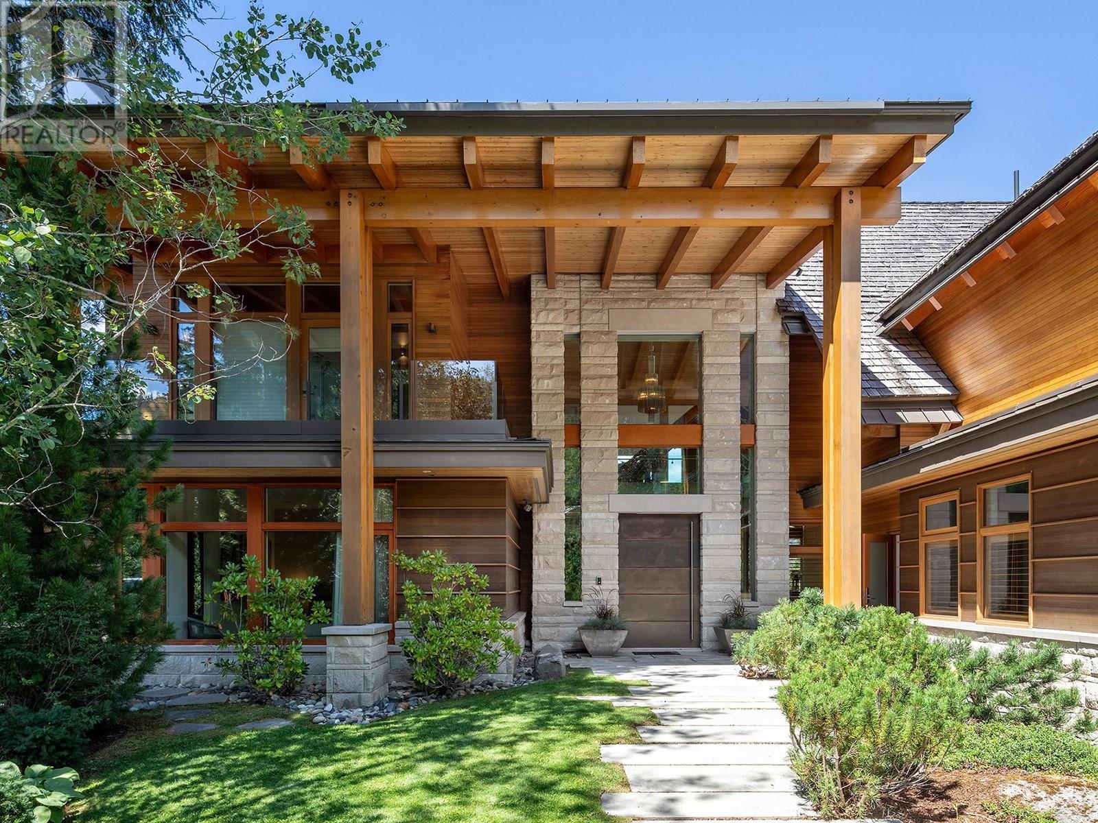 2947 High Point Drive, Whistler, British Columbia  V8E 0L6 - Photo 3 - R2806358