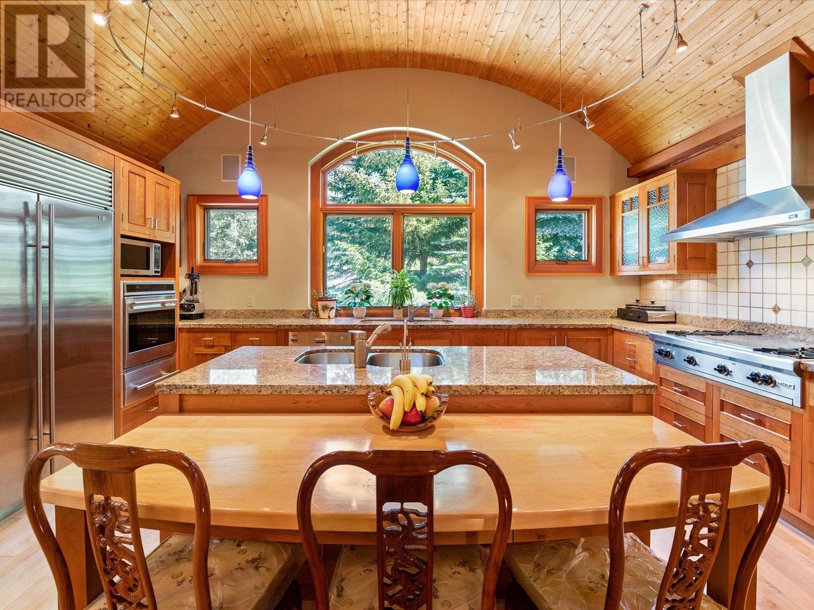 8115 Mckeevers Place, Whistler, British Columbia  V8E 0G1 - Photo 7 - R2811105