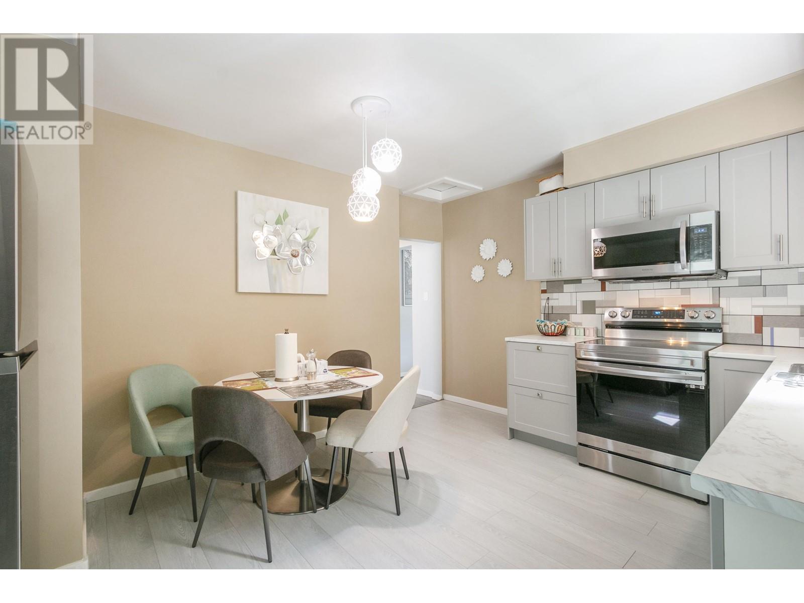 3625 Monmouth Avenue, Vancouver, British Columbia  V5R 5S4 - Photo 12 - R2811118