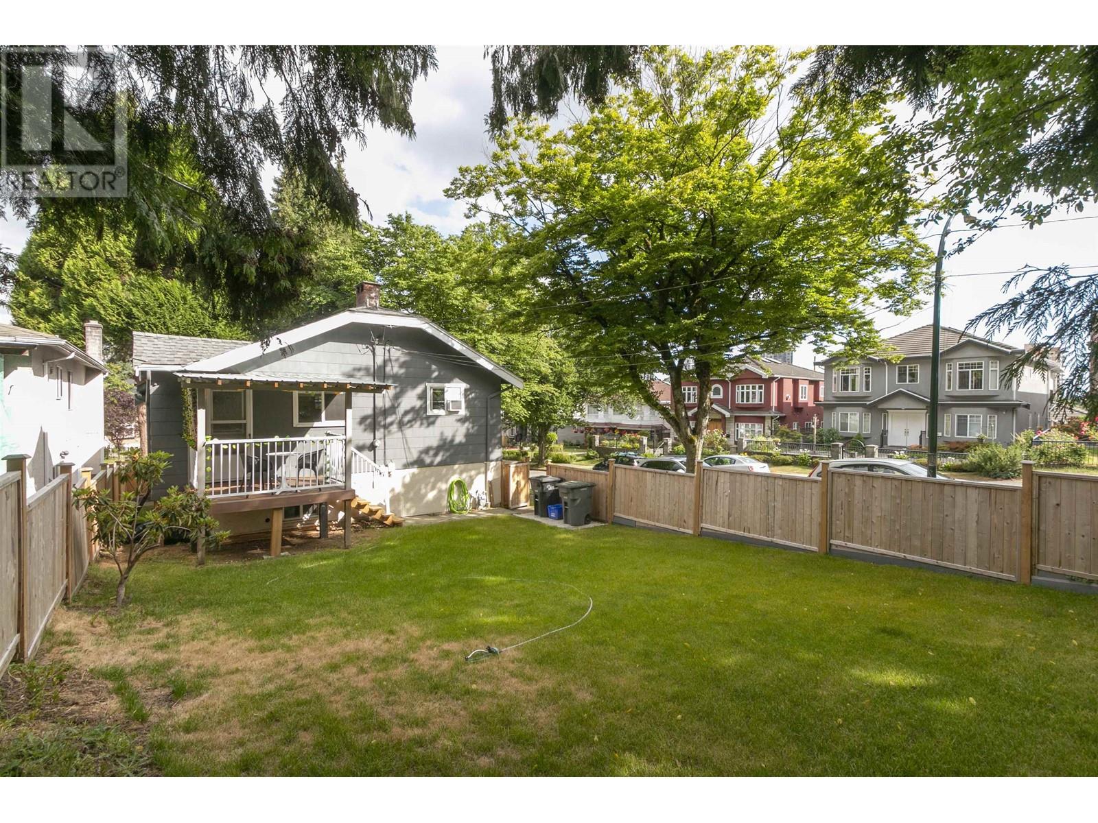 3625 Monmouth Avenue, Vancouver, British Columbia  V5R 5S4 - Photo 17 - R2811118