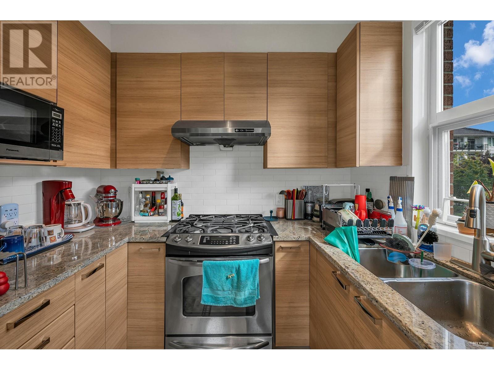 218 9388 Mckim Way, Richmond, British Columbia  V6X 0J7 - Photo 9 - R2809993
