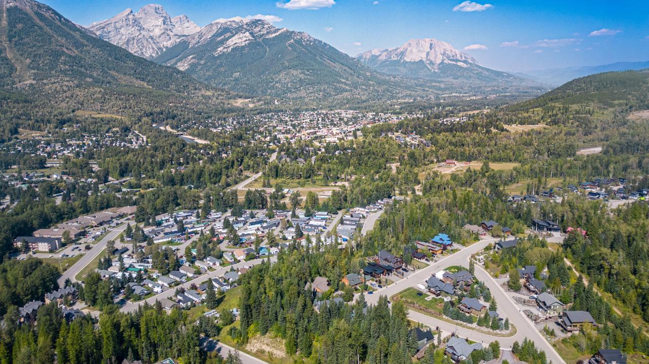 9 Cedar Bowl Crescent, Fernie, British Columbia  V0B 1M4 - Photo 65 - 2473042