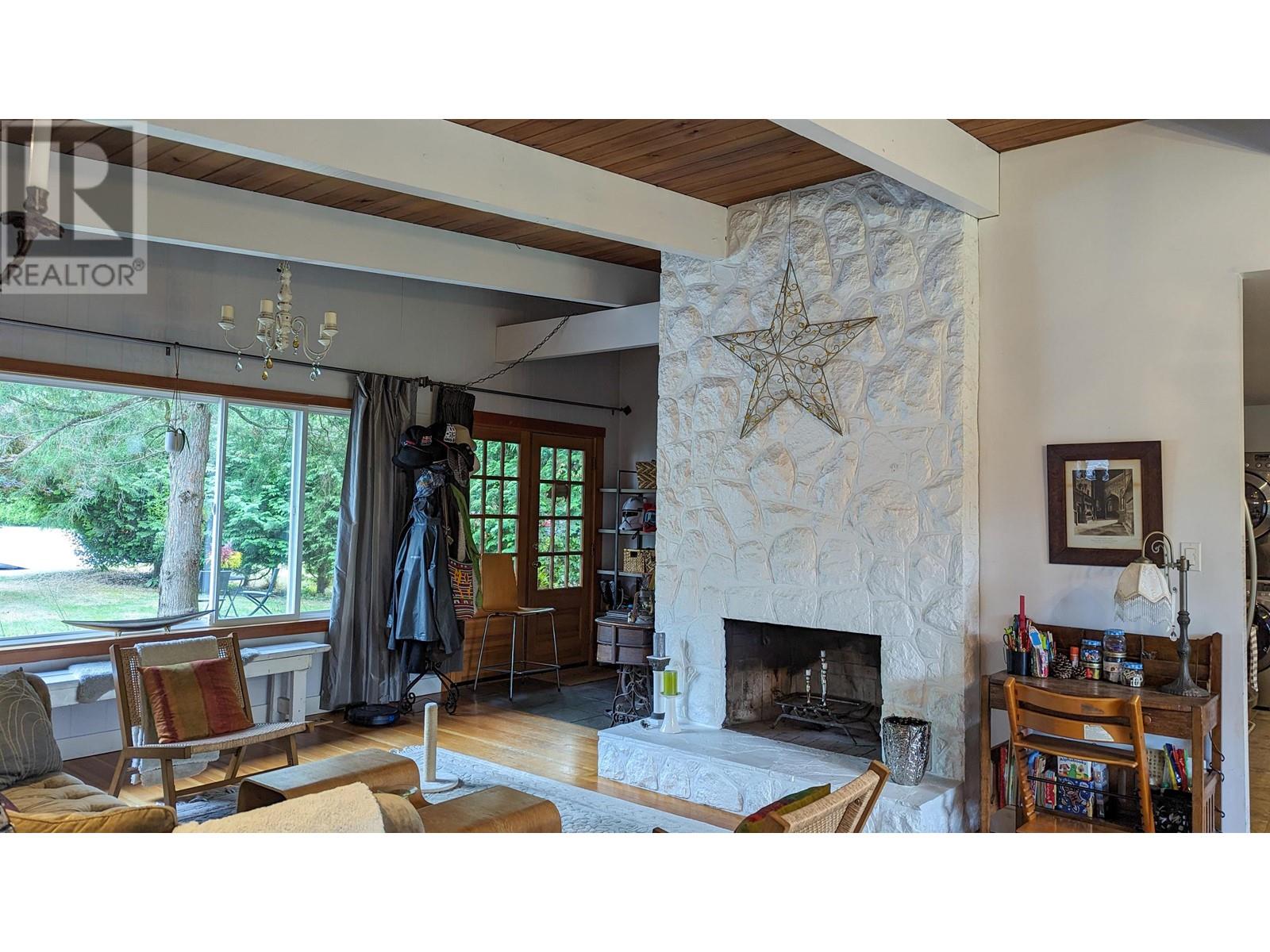 40349 Park Crescent, Squamish, British Columbia  V8B 0G2 - Photo 6 - R2810887