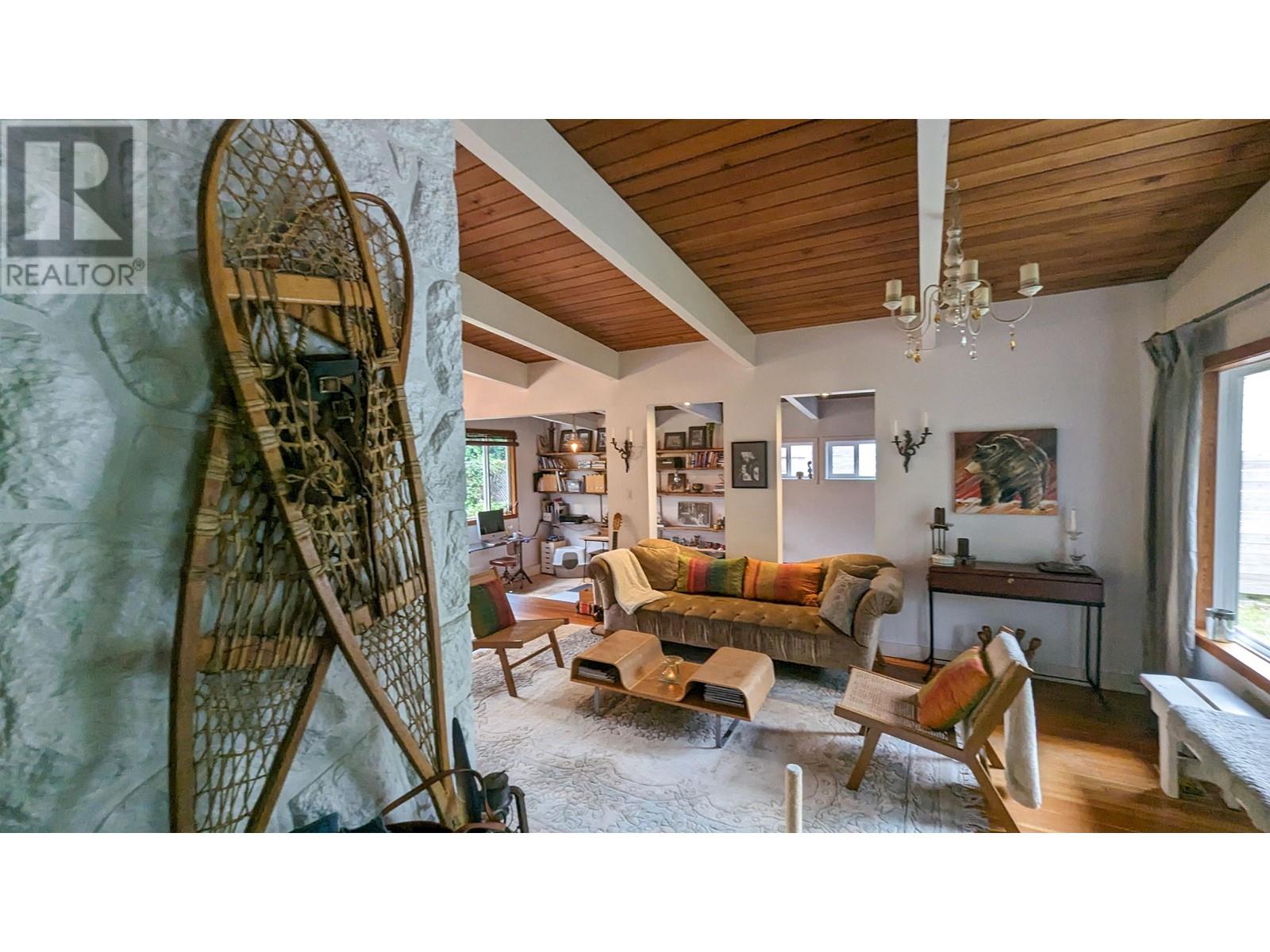 40349 Park Crescent, Squamish, British Columbia  V8B 0G2 - Photo 9 - R2810887