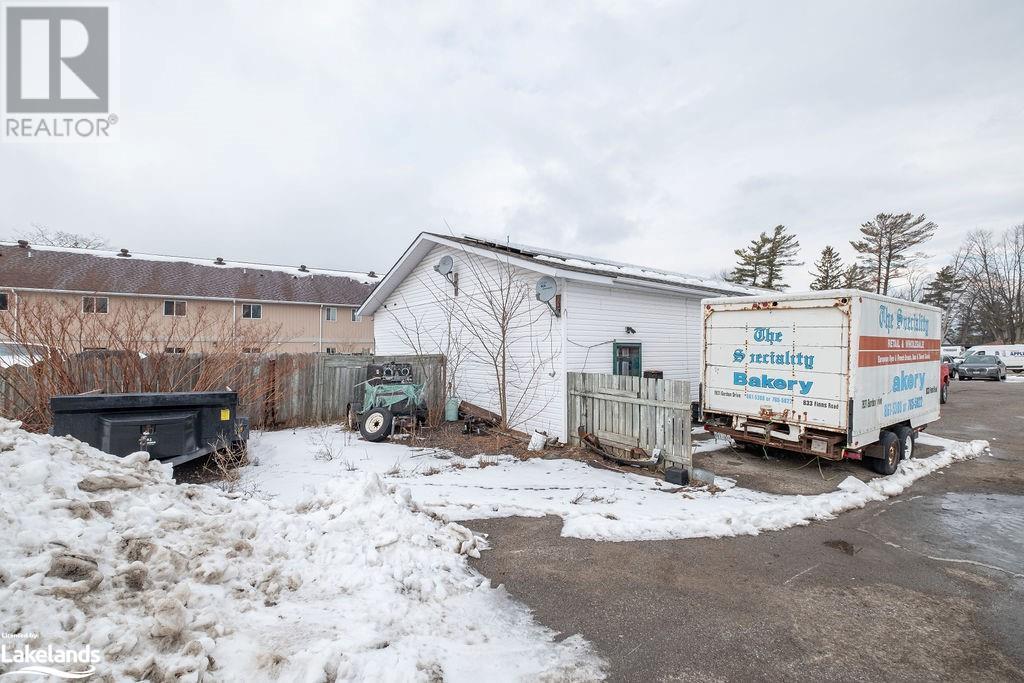 94 Main Street, Wasaga Beach, Ontario  L9Z 2K9 - Photo 23 - 40477148