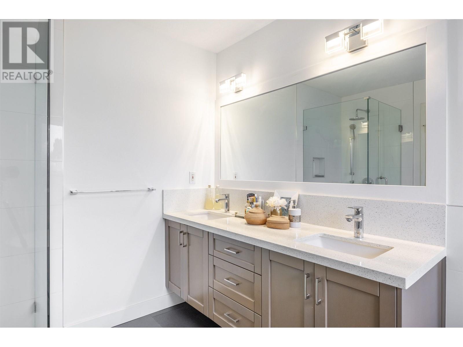 878 Riverside Drive, Port Coquitlam, British Columbia  V3B 7T3 - Photo 25 - R2810615