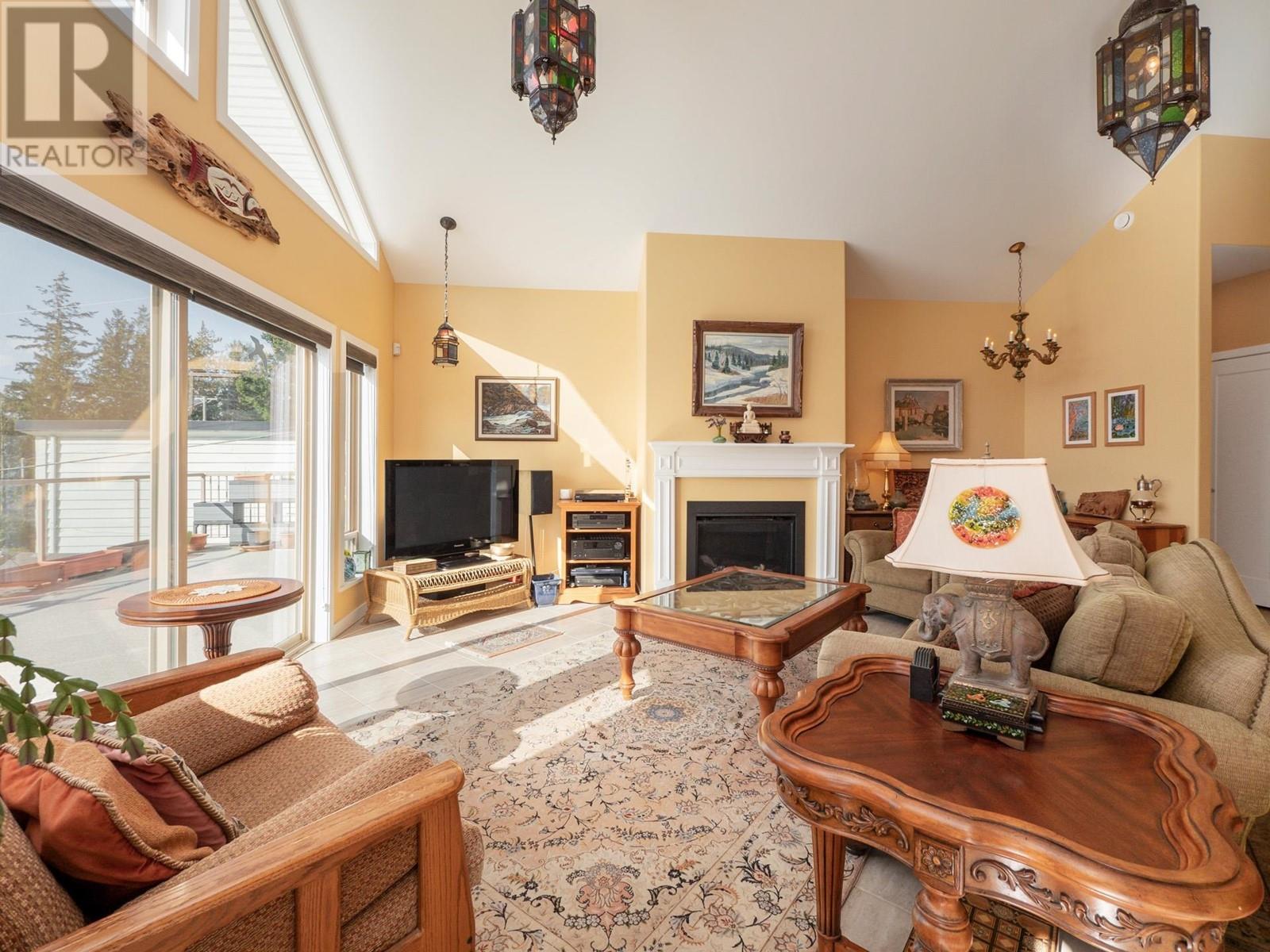 6682 Sunshine Coast Highway, Sechelt, British Columbia  V0N 3A8 - Photo 11 - R2811207