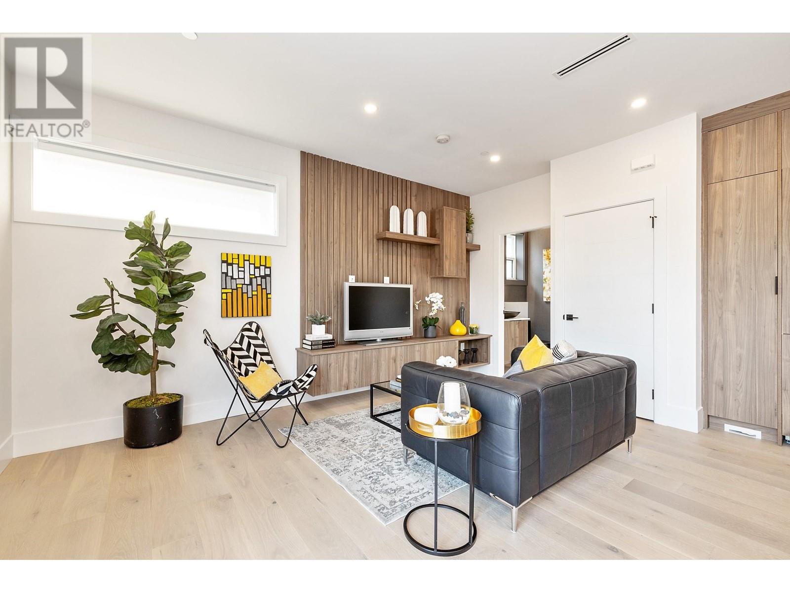 2040 Mannering Avenue, Vancouver, British Columbia  V5N 3C3 - Photo 5 - R2811252