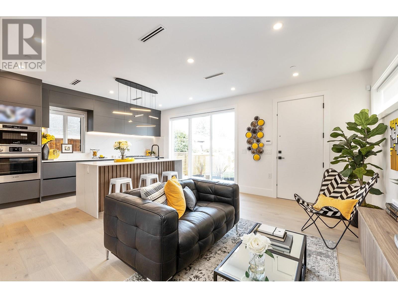 2040 Mannering Avenue, Vancouver, British Columbia  V5N 3C3 - Photo 6 - R2811252