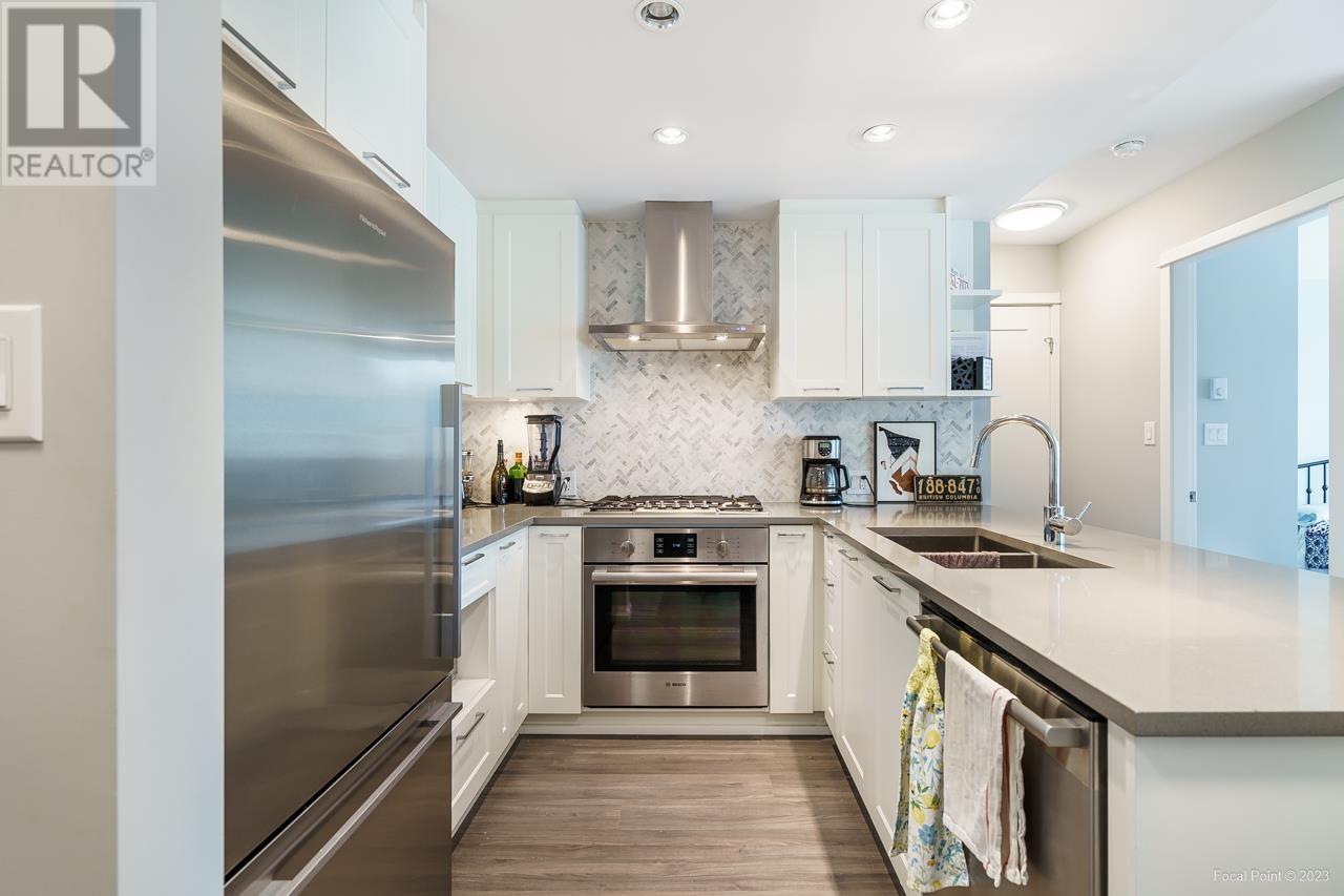 601 520 Como Lake Avenue, Coquitlam, British Columbia  V3J 0E8 - Photo 11 - R2811165