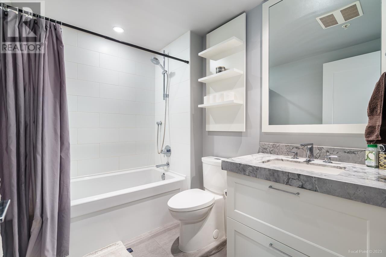 601 520 Como Lake Avenue, Coquitlam, British Columbia  V3J 0E8 - Photo 18 - R2811165