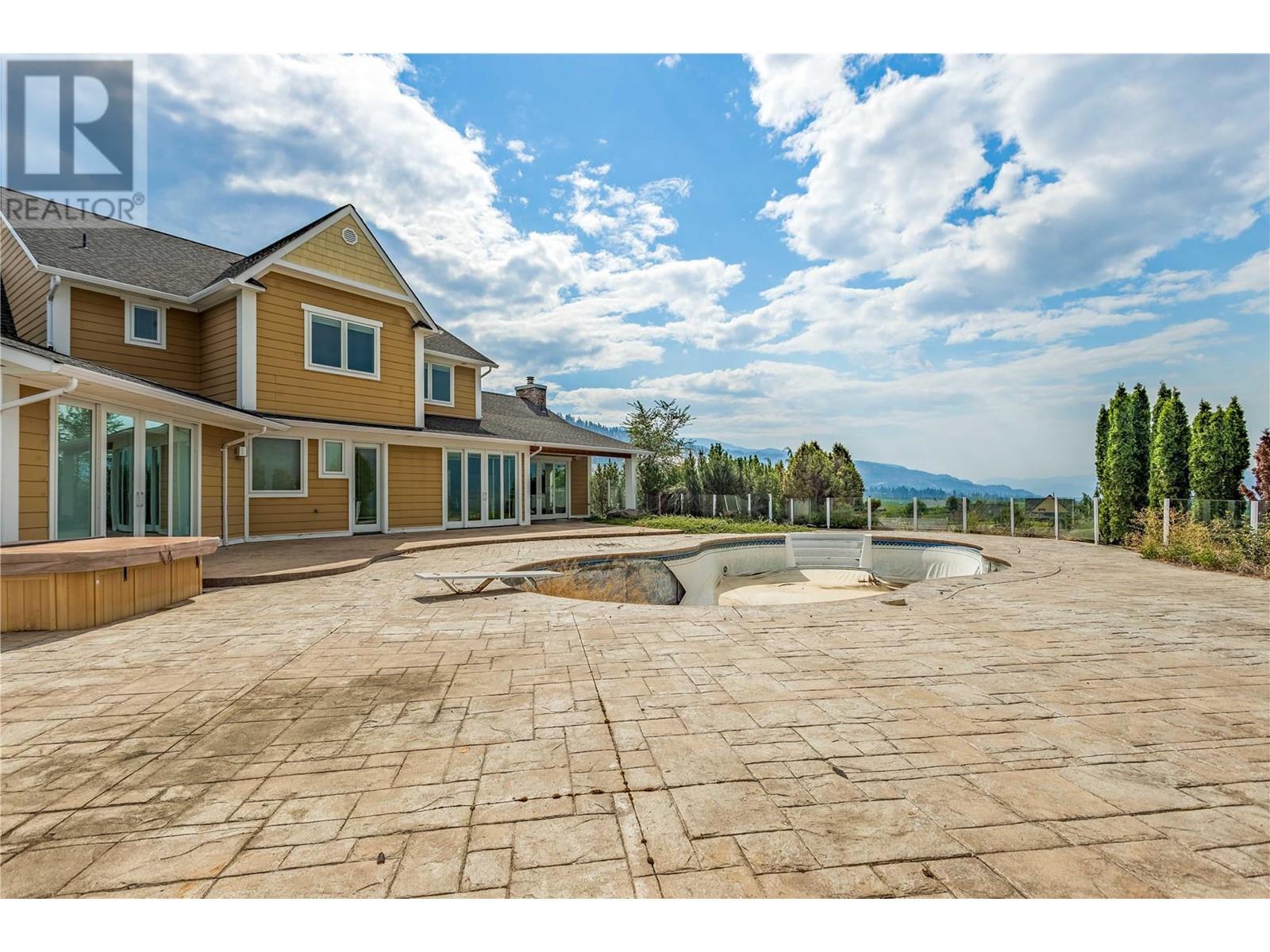 431 Upper Bench Road N Penticton