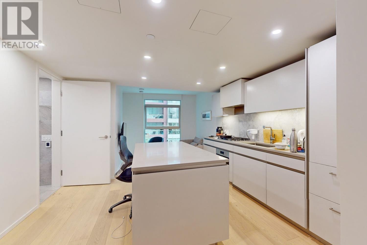 407 889 Pacific Street, Vancouver, British Columbia  V6Z 1C3 - Photo 5 - R2811292