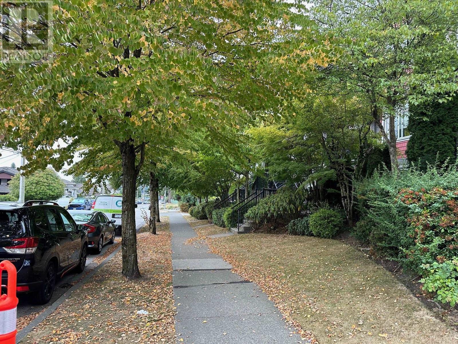 237 7333 16th Avenue, Burnaby, British Columbia  V3N 0A8 - Photo 5 - R2811333