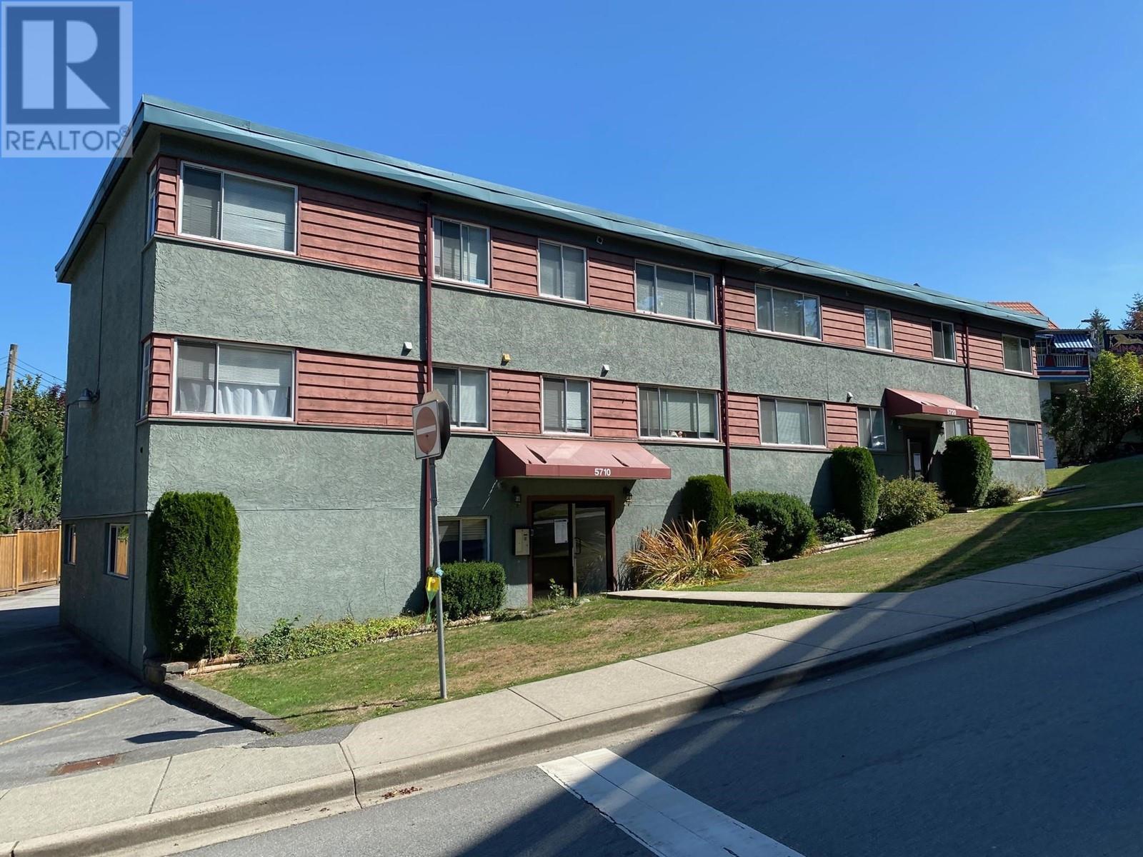 5710 Smith Avenue, Burnaby, British Columbia  V5H 2K9 - Photo 2 - C8053971