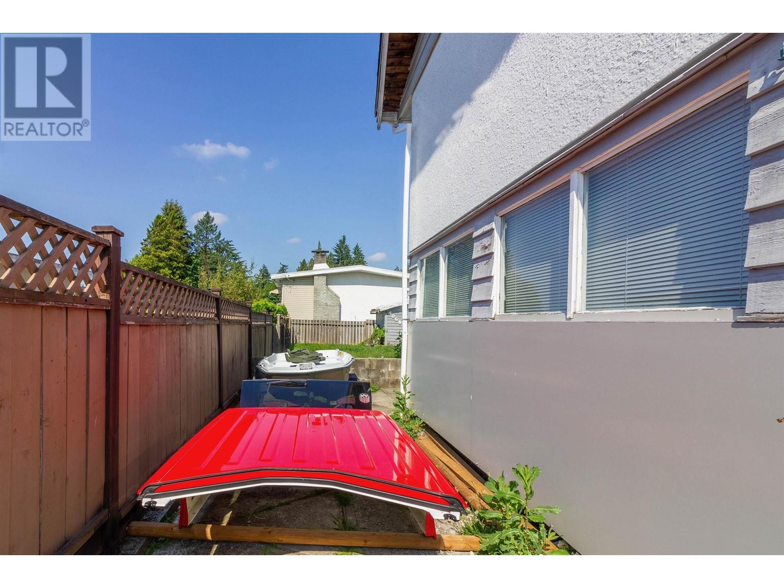 406 Schoolhouse Street, Coquitlam, British Columbia  V3K 4Y6 - Photo 11 - R2811350