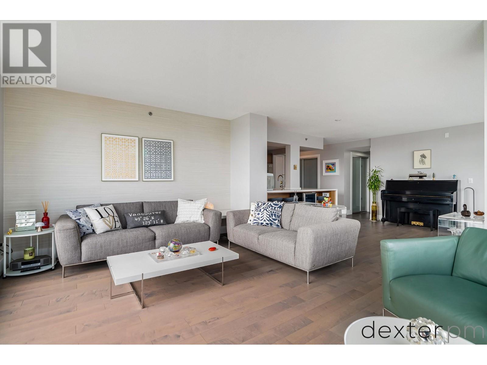 1703 289 Drake Street, Vancouver, British Columbia  V6B 5Z5 - Photo 2 - R2811368