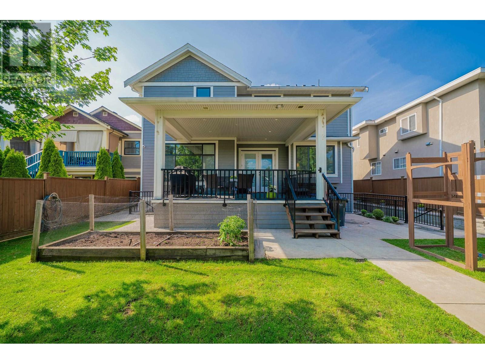 816 Edinburgh Street, New Westminster, British Columbia  V3M 2V3 - Photo 3 - R2811360