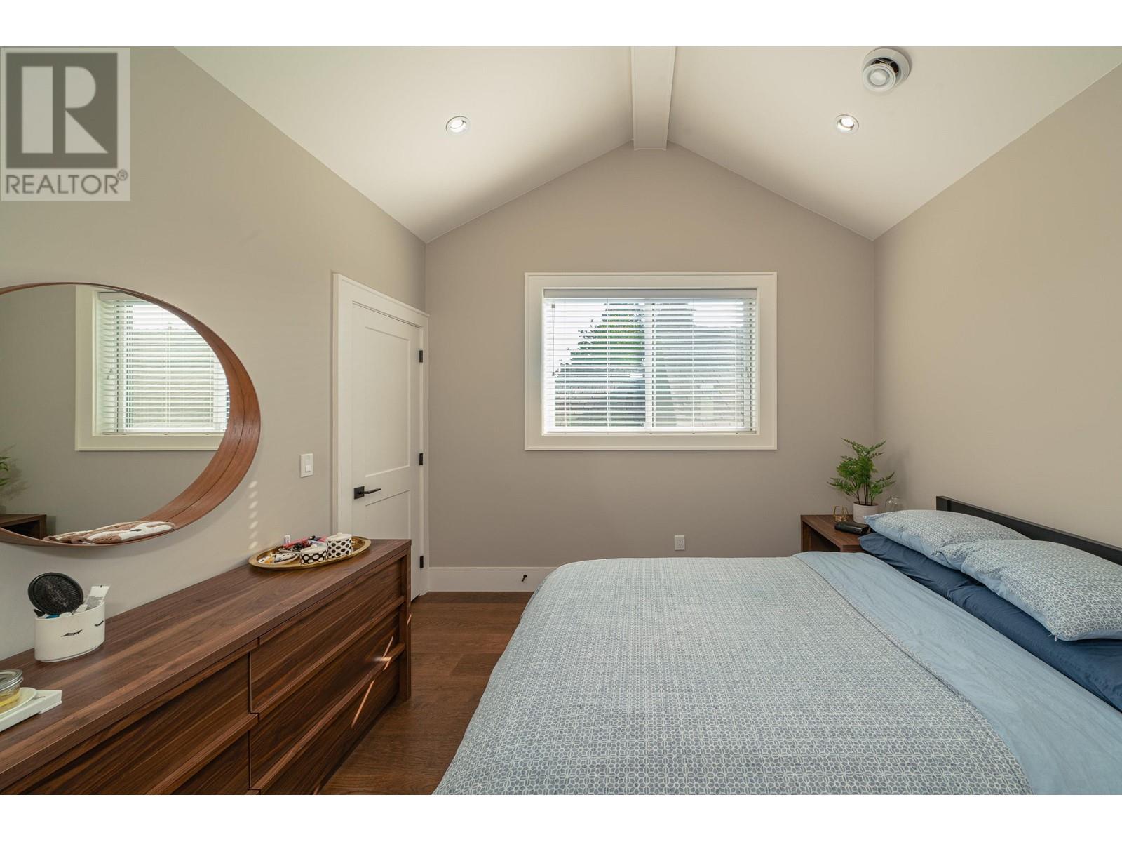 816 Edinburgh Street, New Westminster, British Columbia  V3M 2V3 - Photo 30 - R2811360