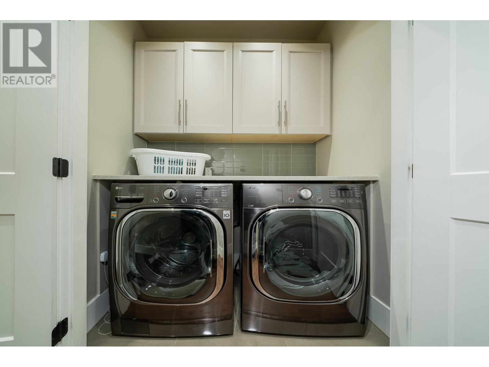 816 Edinburgh Street, New Westminster, British Columbia  V3M 2V3 - Photo 27 - R2811360