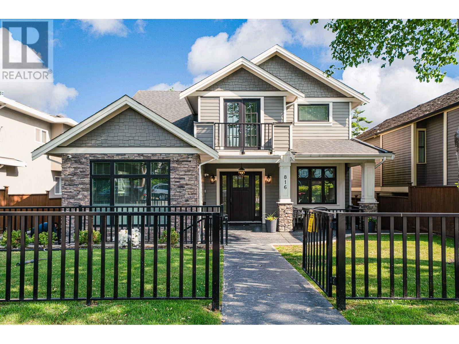 816 EDINBURGH STREET, new westminster, British Columbia