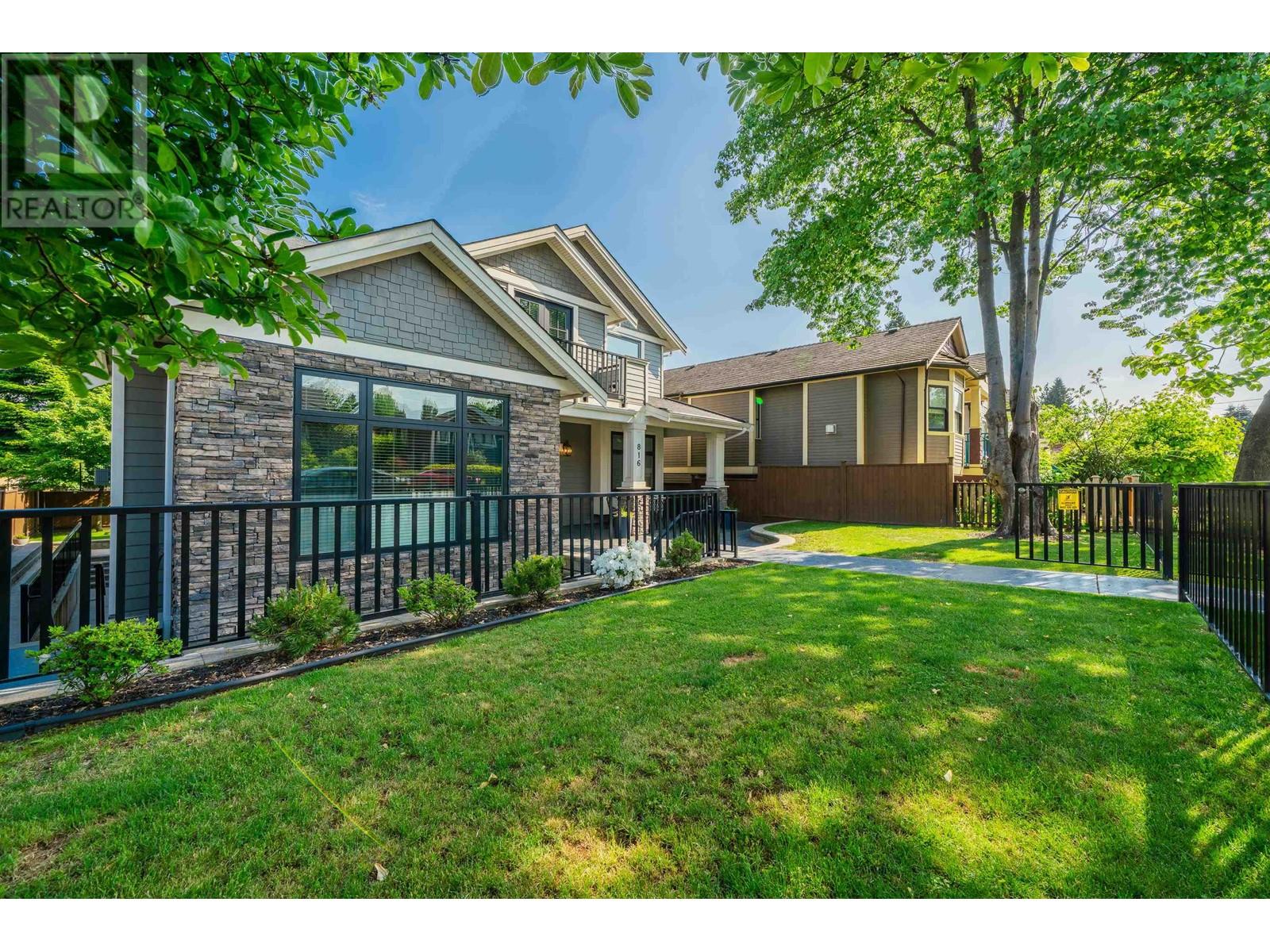 816 Edinburgh Street, New Westminster, British Columbia  V3M 2V3 - Photo 2 - R2811360