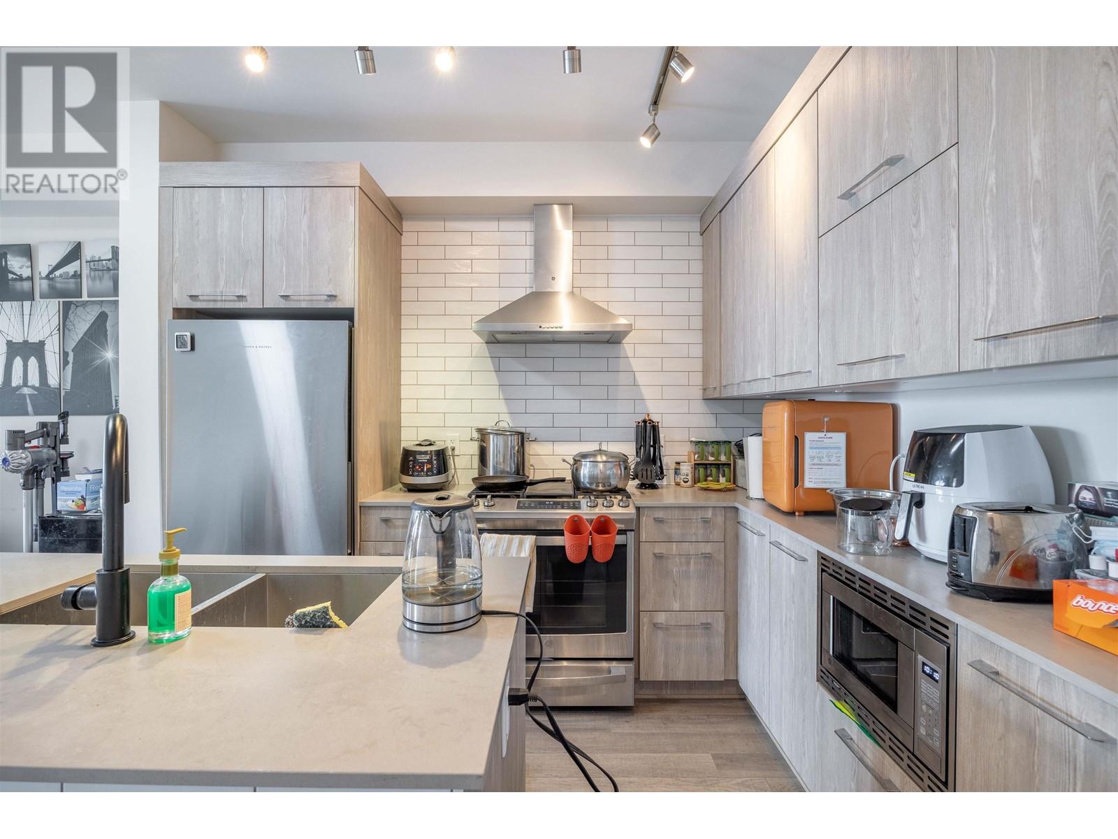 406 1012 Auckland Street, New Westminster, British Columbia  V3M 0M3 - Photo 4 - R2796232