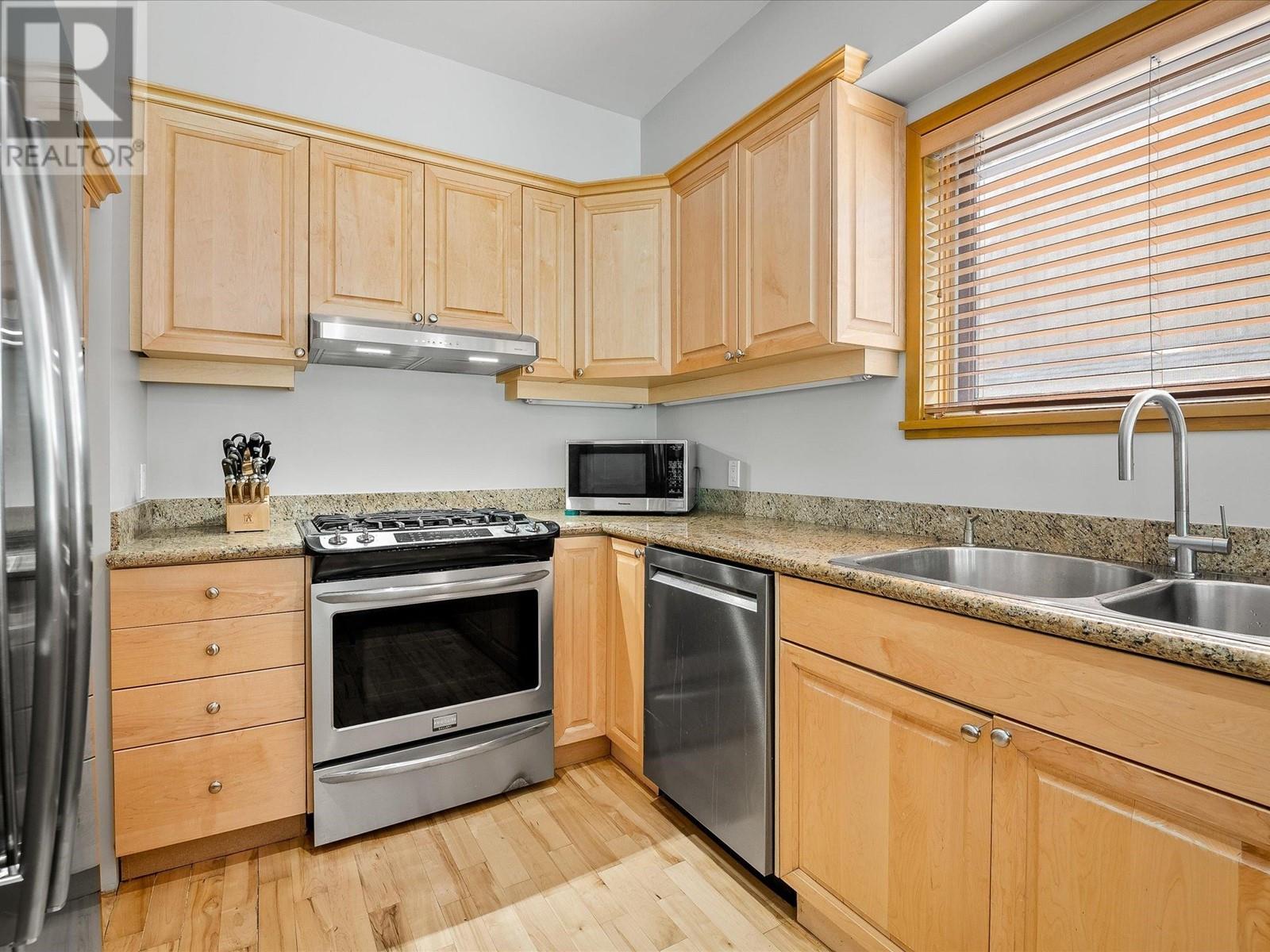 8107 Muirfield Crescent, Whistler, British Columbia  V8E 1J7 - Photo 9 - R2811387