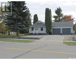 210 Maple Road E, Nipawin, Ca