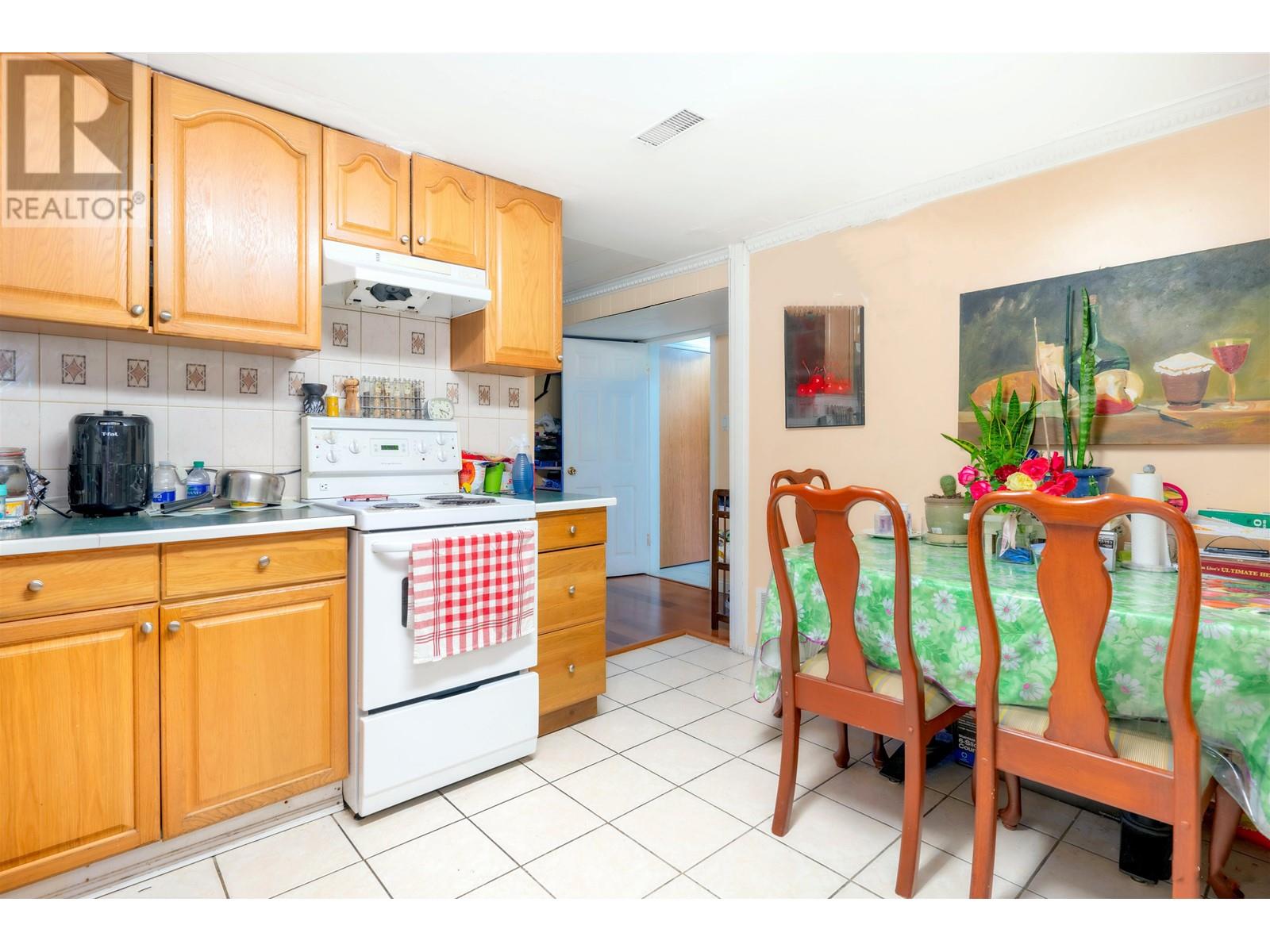 6325 Knight Street, Vancouver, British Columbia  V5P 2V9 - Photo 11 - R2811256