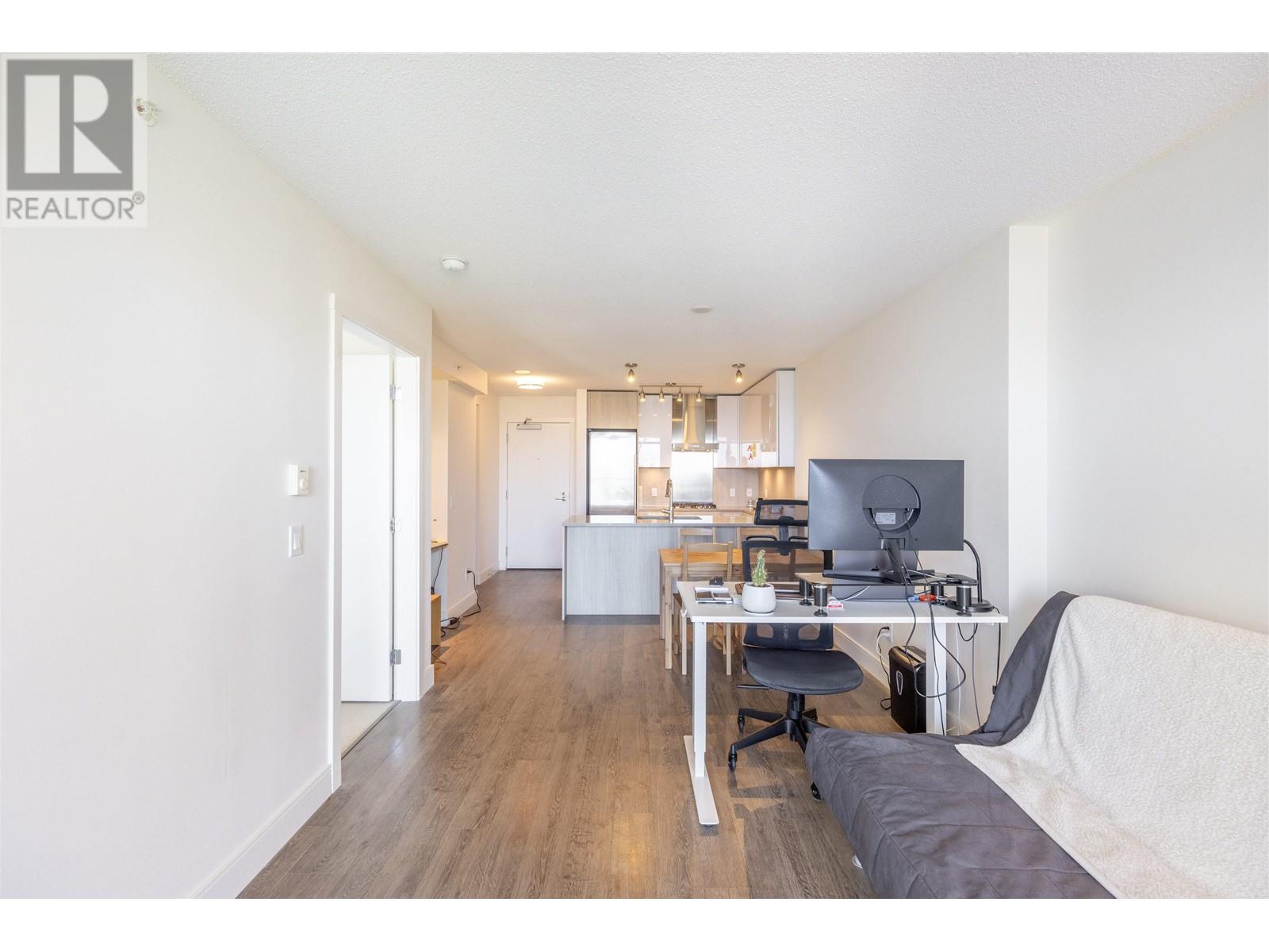 1903 3007 Glen Drive, Coquitlam, British Columbia  V3B 0L8 - Photo 10 - R2811349