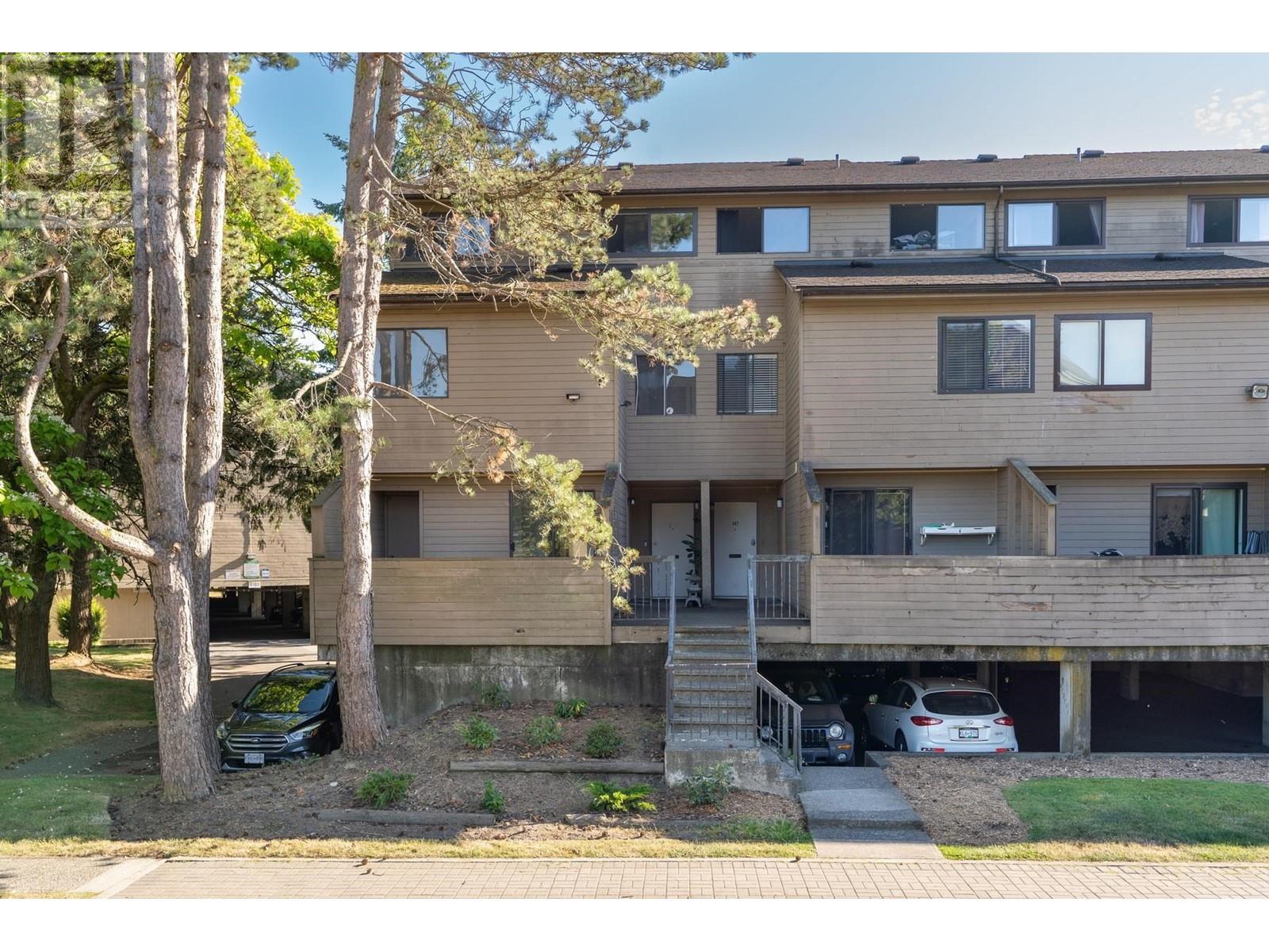 207 8140 Colonial Drive, Richmond, British Columbia  V7C 4T7 - Photo 2 - R2794476