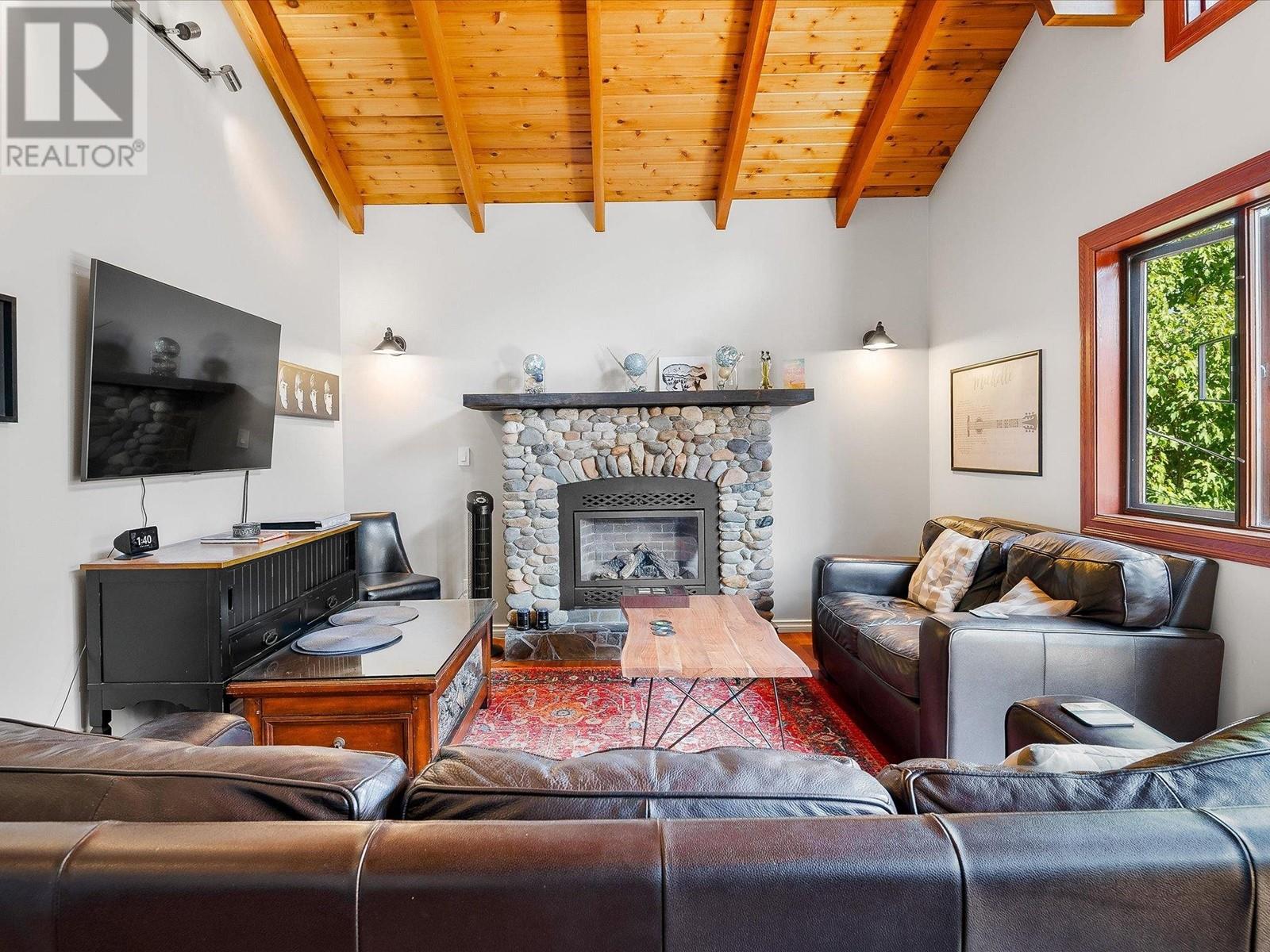 9359 Emerald Drive, Whistler, British Columbia  V8E 0G5 - Photo 7 - R2811440