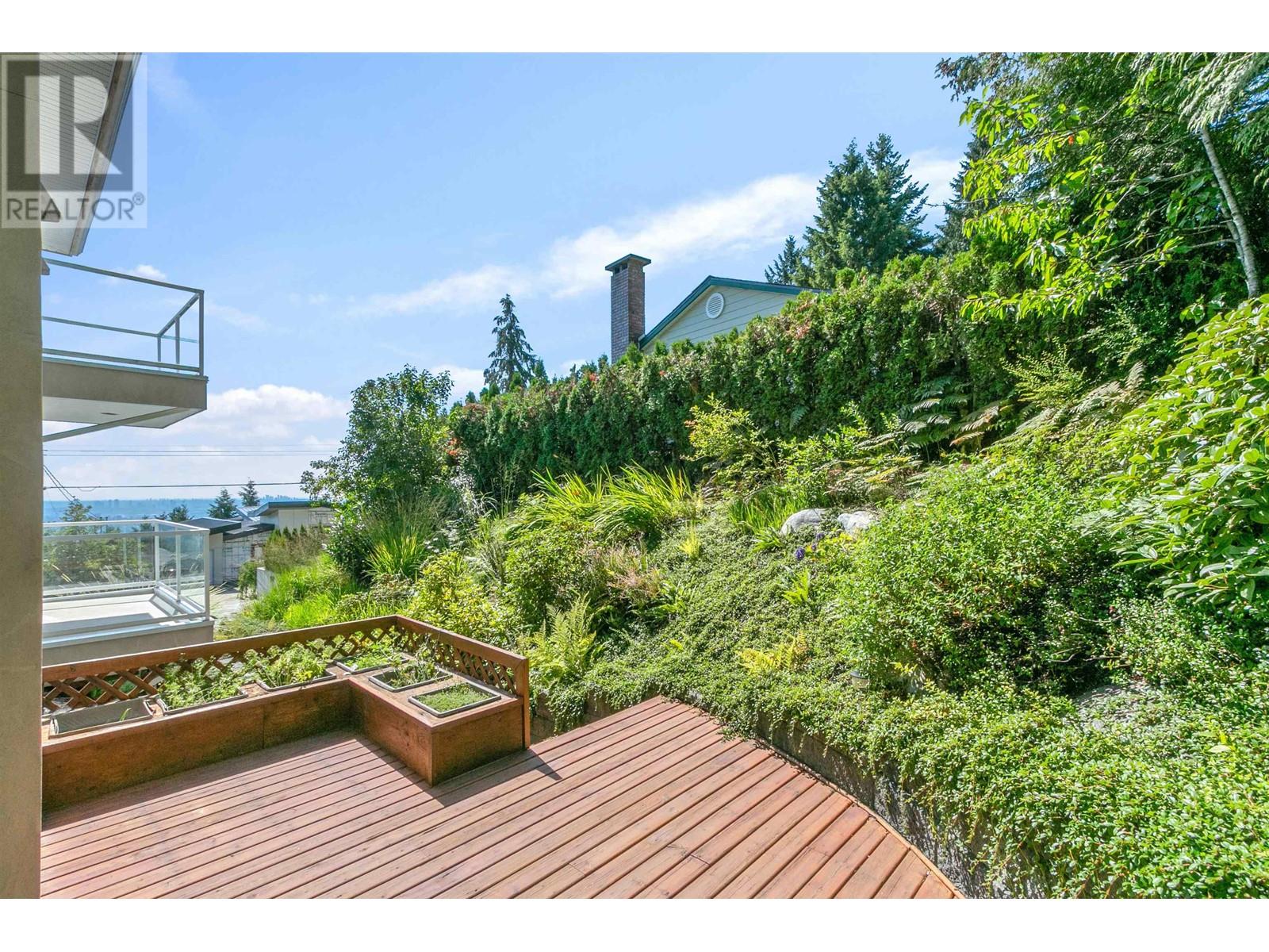 530 Craigmohr Drive, West Vancouver, British Columbia  V7S 1W6 - Photo 31 - R2811021