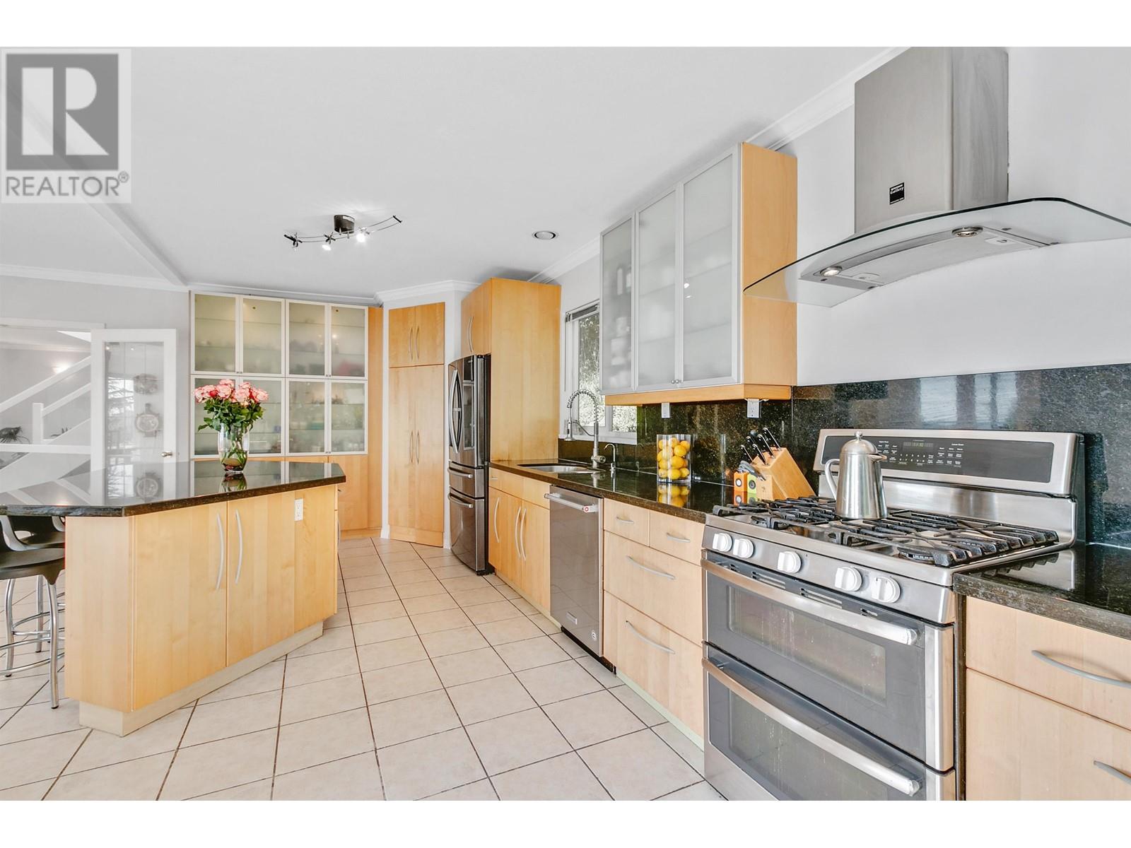 530 Craigmohr Drive, West Vancouver, British Columbia  V7S 1W6 - Photo 6 - R2811021