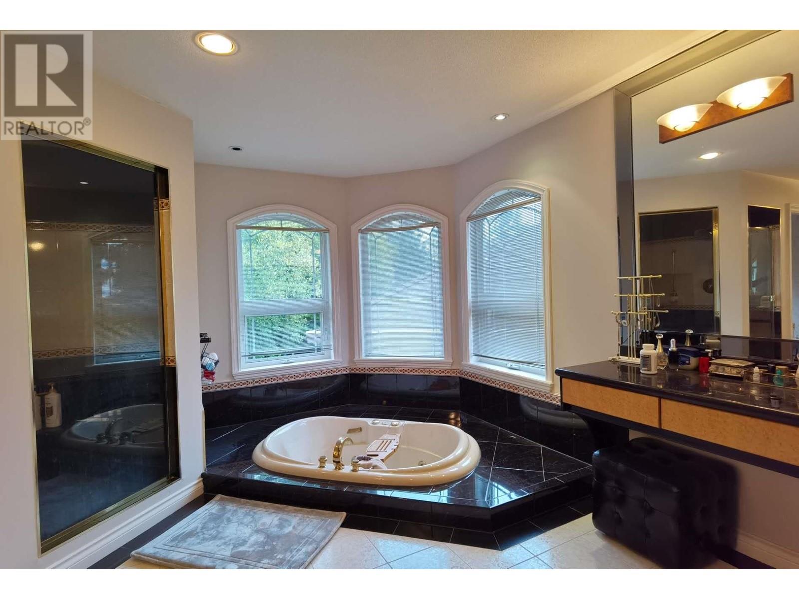 3076 Plateau Boulevard, Coquitlam, British Columbia  V3E 2Y7 - Photo 29 - R2810143