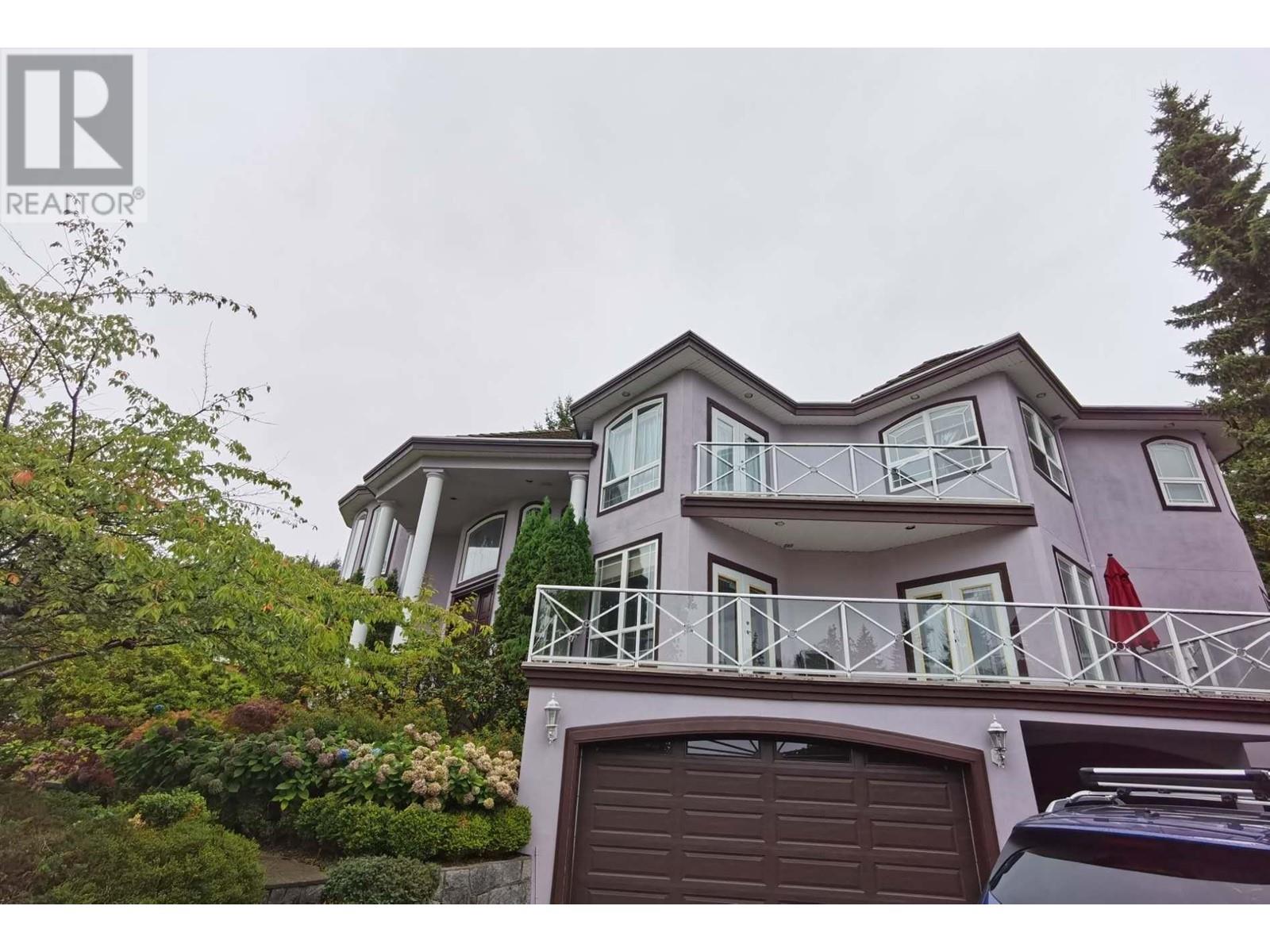3076 Plateau Boulevard, Coquitlam, British Columbia  V3E 2Y7 - Photo 2 - R2810143
