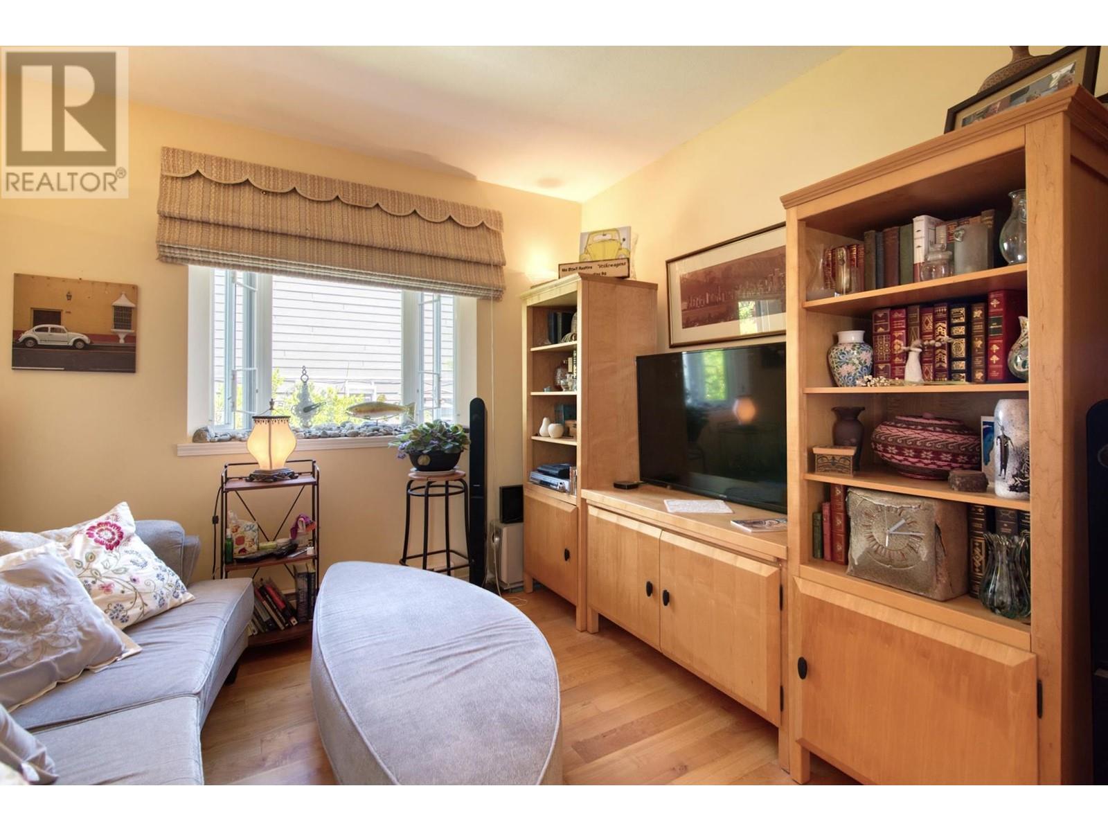 616 Seaview Road, Gibsons, British Columbia  V0N 1V9 - Photo 26 - R2811405