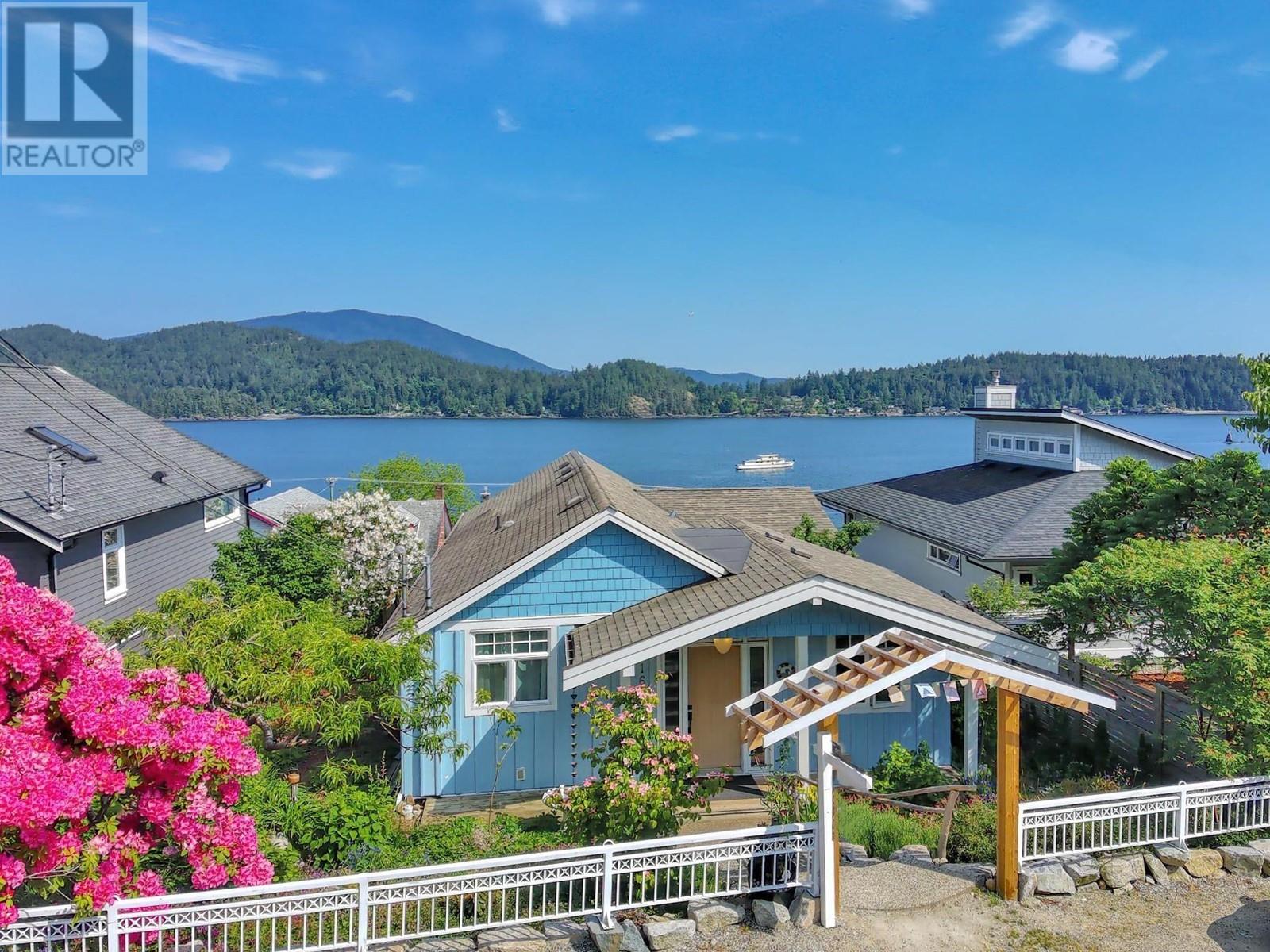 616 SEAVIEW ROAD, gibsons, British Columbia