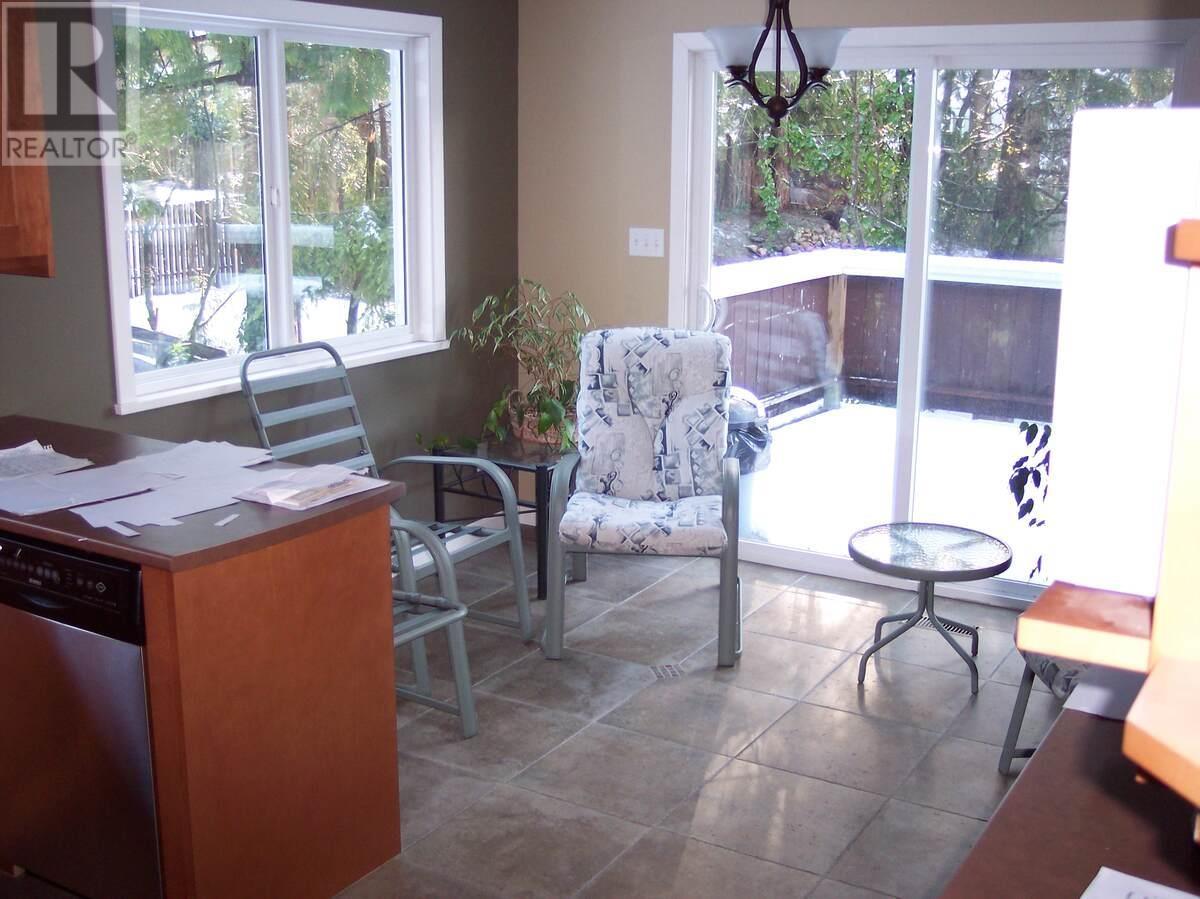 2100 Whitman Avenue, North Vancouver, British Columbia  V7H 2C5 - Photo 6 - R2811480