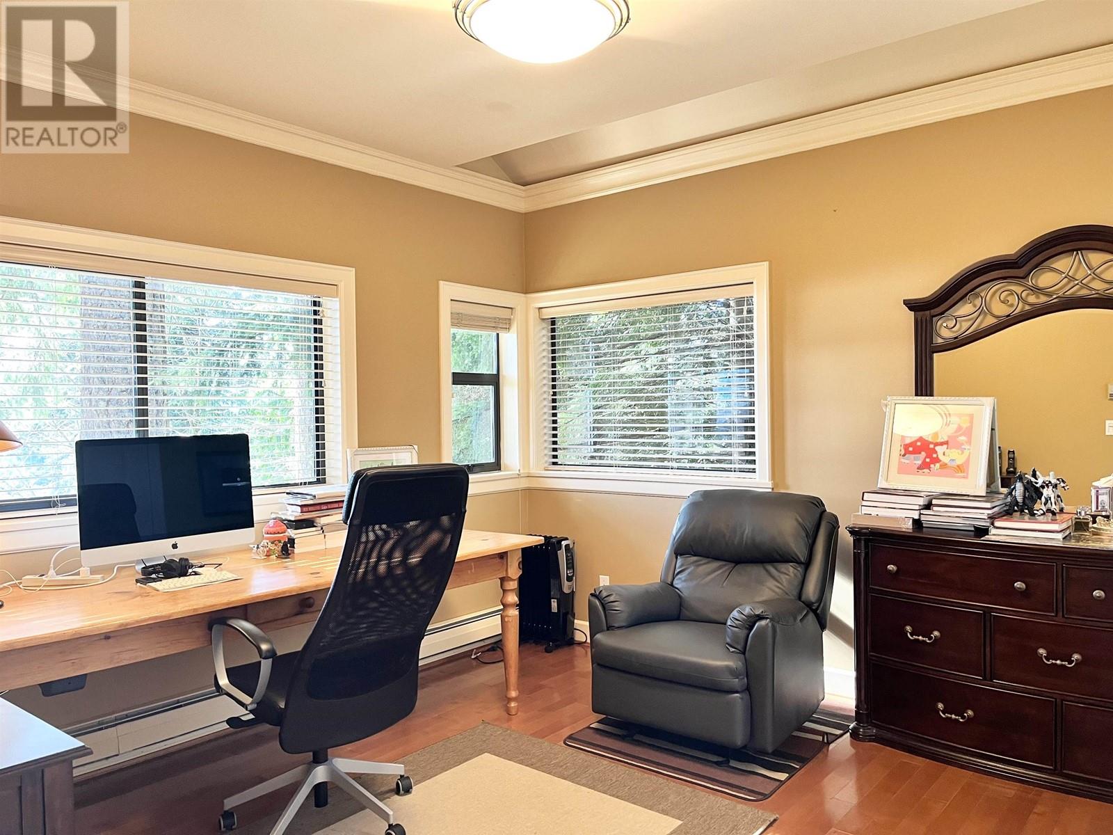 380 Mountain Drive, Lions Bay, British Columbia  V0N 2E0 - Photo 10 - R2811568