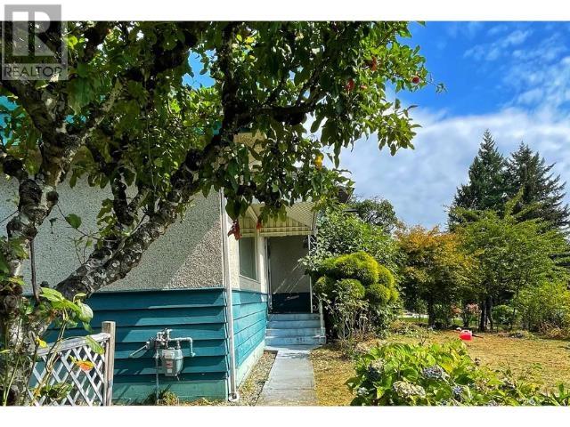 5915 Keith Street, Burnaby, British Columbia  V5J 3C8 - Photo 4 - R2811613