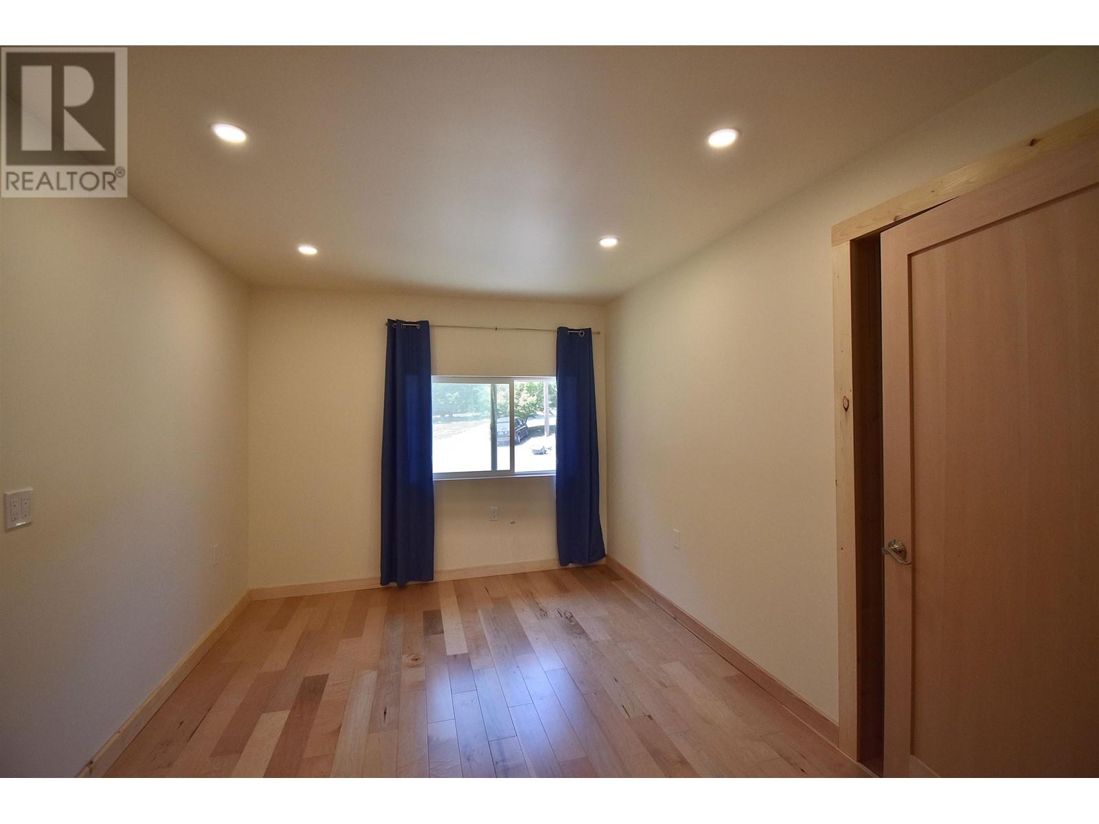 916 North Road, Gibsons, British Columbia  V0N 1V7 - Photo 19 - R2798418